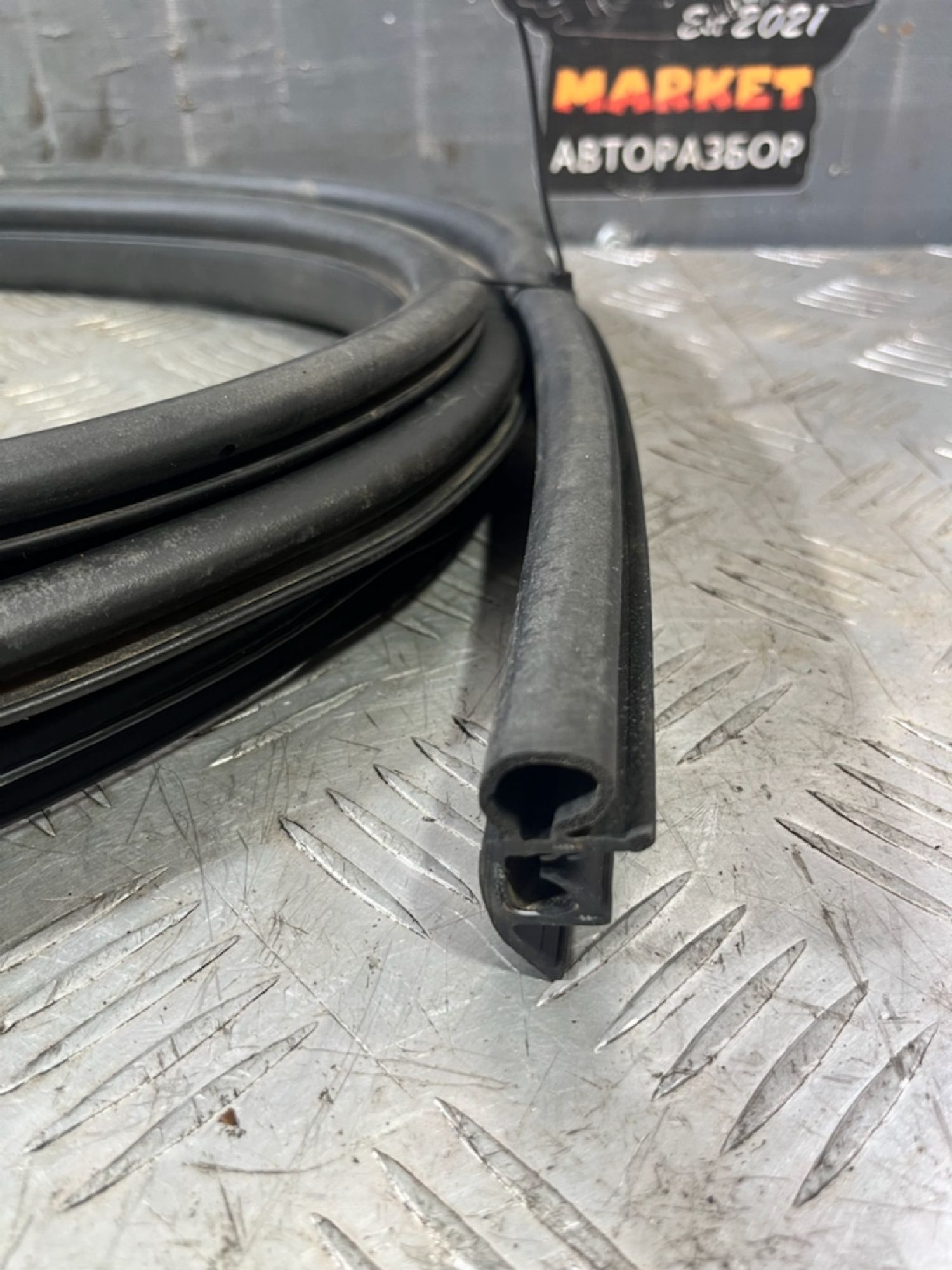 https://ycs.partsauto.market/partsauto-images/thmbs/userImages/7493bedda53ffbba18042670cc6fed05/part/53de5bec-3dff-4fb9-9590-2d7a8d9164cd_1720702199170.jpg