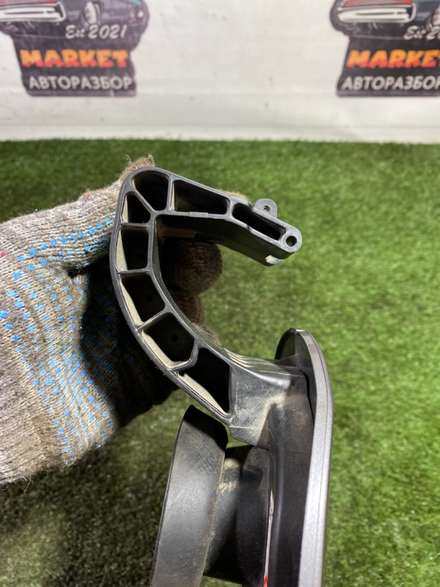 https://ycs.partsauto.market/partsauto-images/thmbs/userImages/7493bedda53ffbba18042670cc6fed05/part/546636a9-5e19-43ab-92c4-0591da03d5a1_1748873055389.jpg