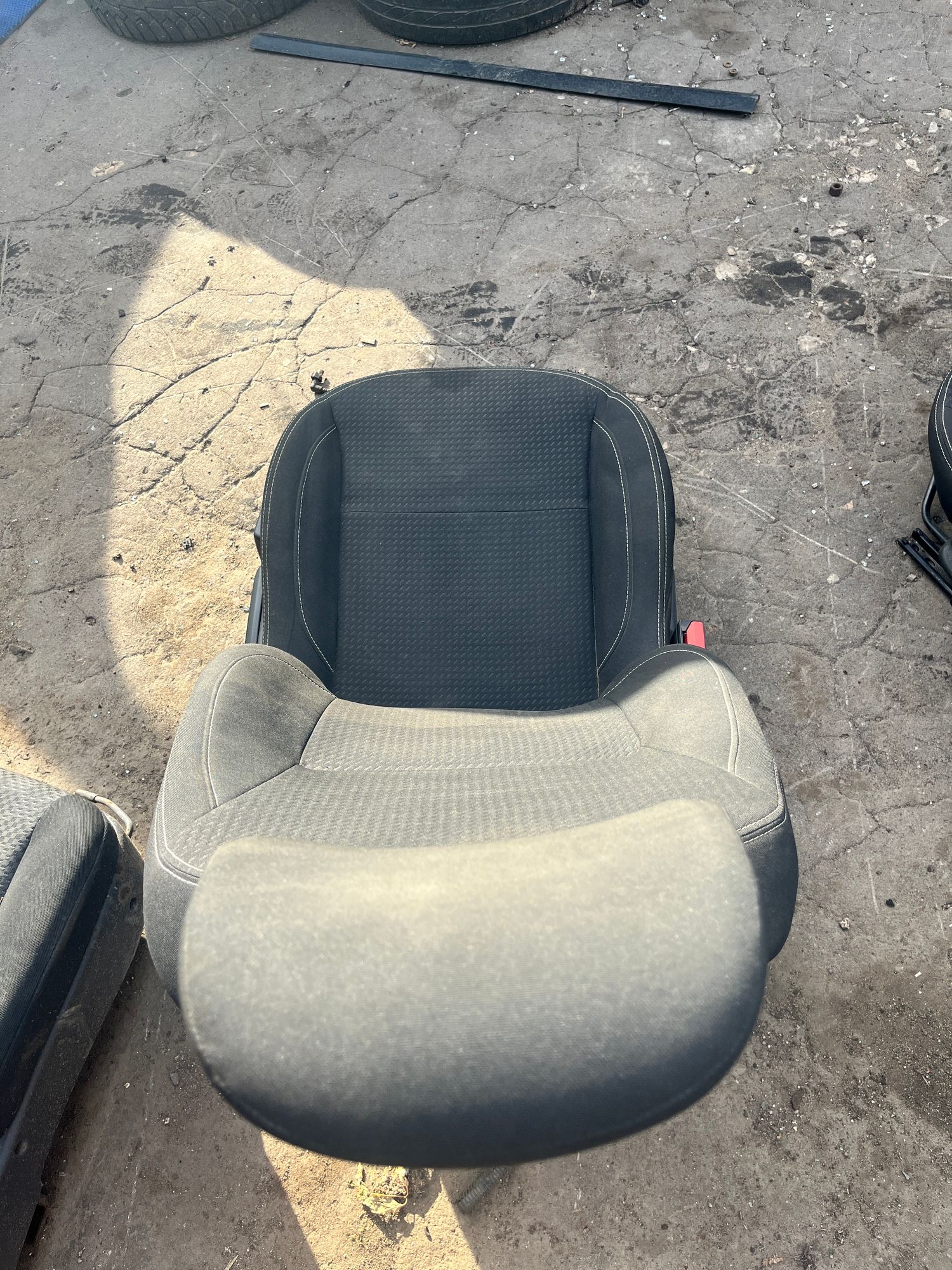 https://ycs.partsauto.market/partsauto-images/thmbs/userImages/7493bedda53ffbba18042670cc6fed05/part/58d68dba-05ba-4341-a126-058376437666_1719500830364.jpg