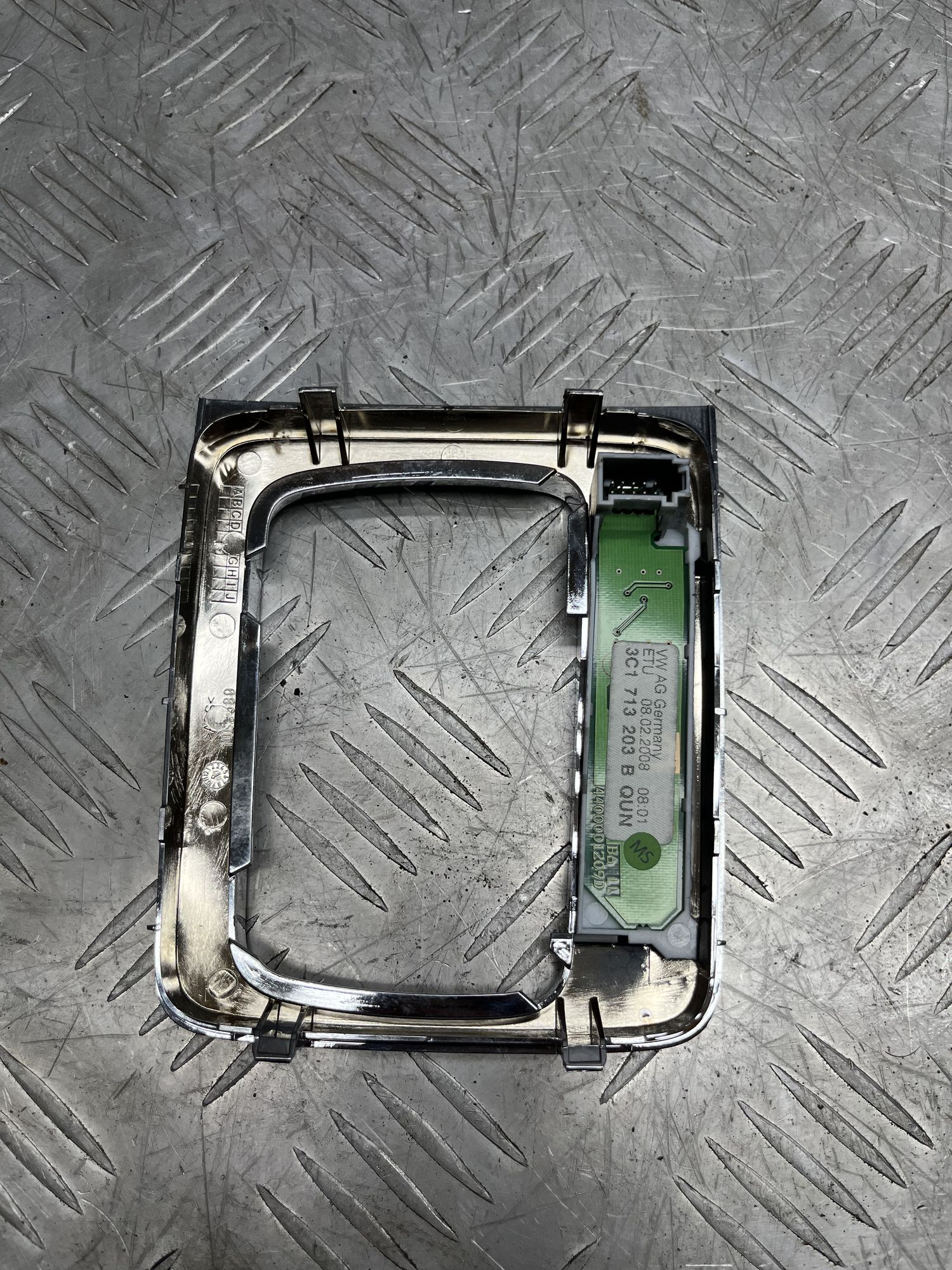 https://ycs.partsauto.market/partsauto-images/thmbs/userImages/7493bedda53ffbba18042670cc6fed05/part/59f64816-a625-4cd1-9dbb-83ae781f1ac5_1717678849224.jpg