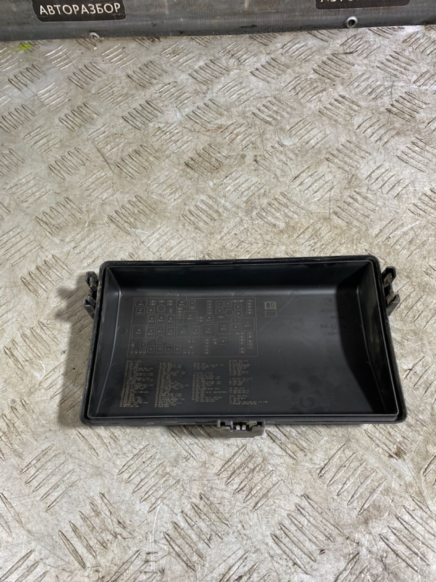 https://ycs.partsauto.market/partsauto-images/thmbs/userImages/7493bedda53ffbba18042670cc6fed05/part/59fba2c1-d6e8-4869-bbe0-794e88bb01b3_1728564598664.jpg