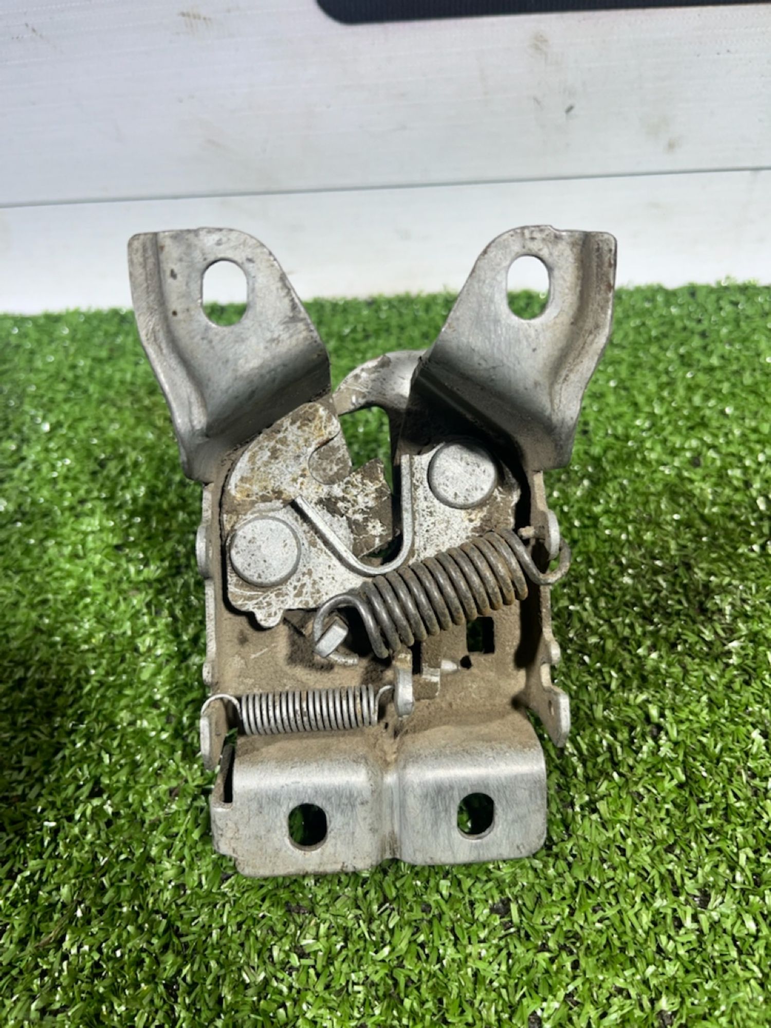 https://ycs.partsauto.market/partsauto-images/thmbs/userImages/7493bedda53ffbba18042670cc6fed05/part/5bb1b525-cf5b-483b-b6b0-de0c491d0edb_1732518960979.jpg