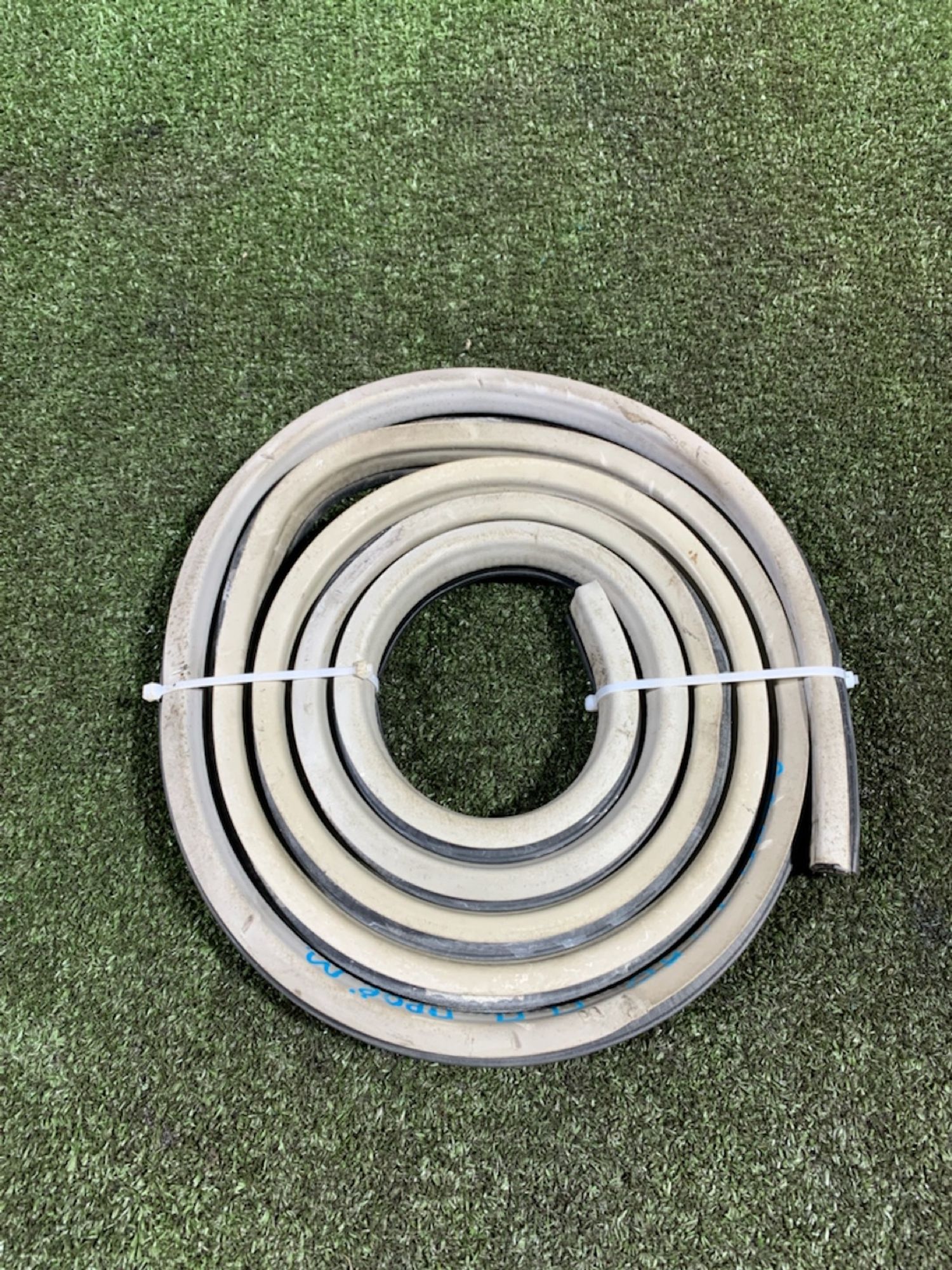 https://ycs.partsauto.market/partsauto-images/thmbs/userImages/7493bedda53ffbba18042670cc6fed05/part/5c74705c-a1c9-40ba-95e8-2de110f18b6e_1732109940119.jpg