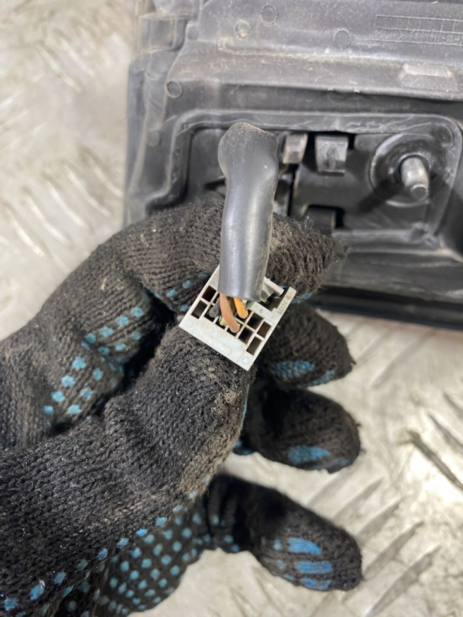 https://ycs.partsauto.market/partsauto-images/thmbs/userImages/7493bedda53ffbba18042670cc6fed05/part/5d47a44f-b057-4203-8dfd-bbef7496afd9_1721135577976.jpg