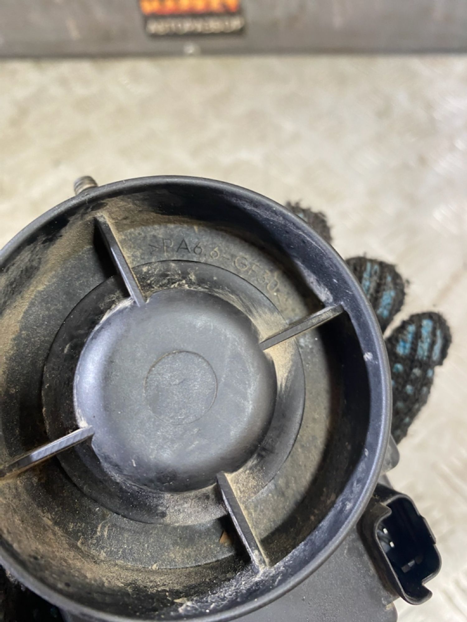 https://ycs.partsauto.market/partsauto-images/thmbs/userImages/7493bedda53ffbba18042670cc6fed05/part/5df65ed7-0bea-4461-892f-58bca5c6ff86_1721751647268.jpg