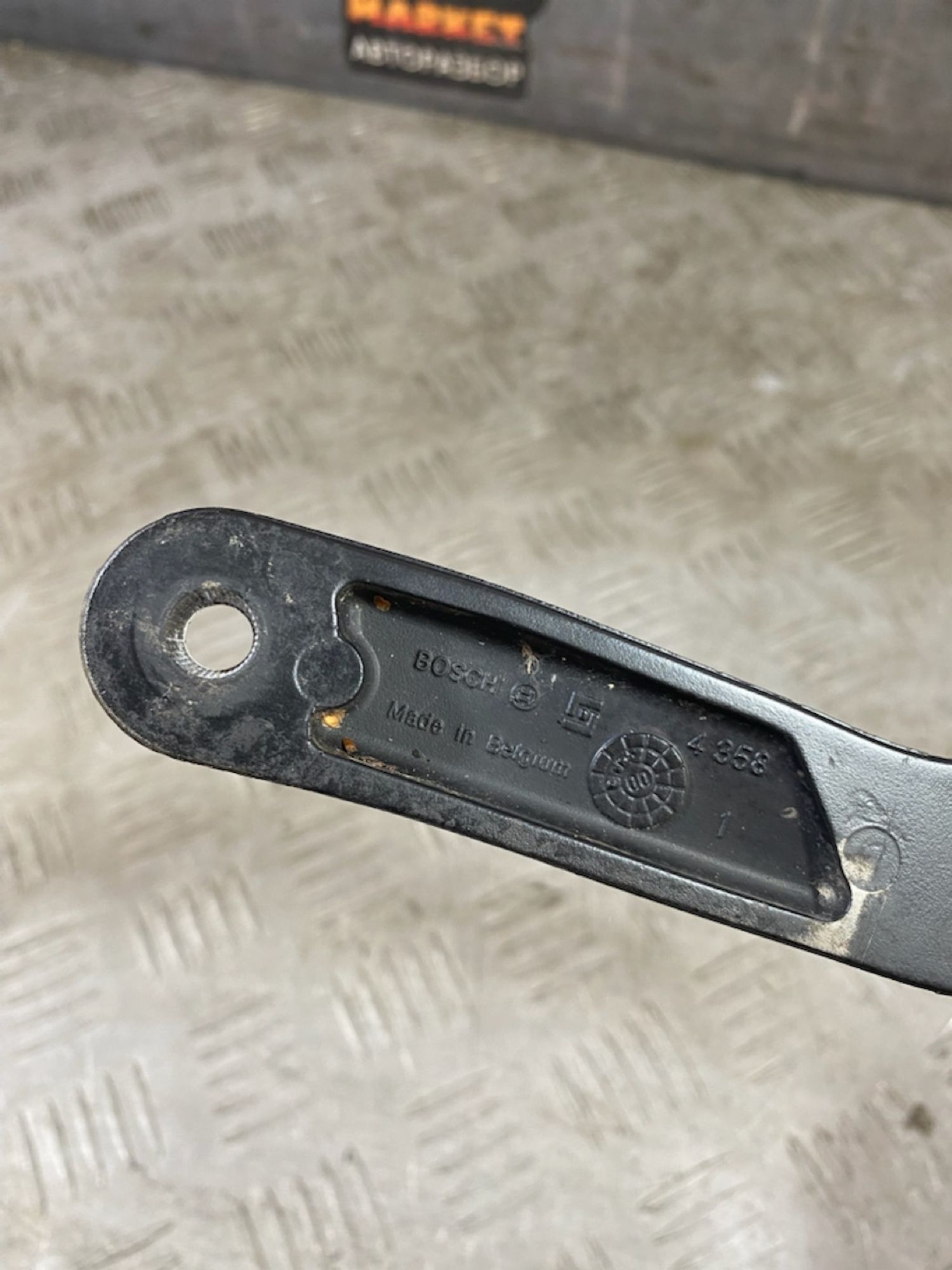 https://ycs.partsauto.market/partsauto-images/thmbs/userImages/7493bedda53ffbba18042670cc6fed05/part/5dfa1e51-f27b-45e2-8f93-87743aed900e_1725287940009.jpg