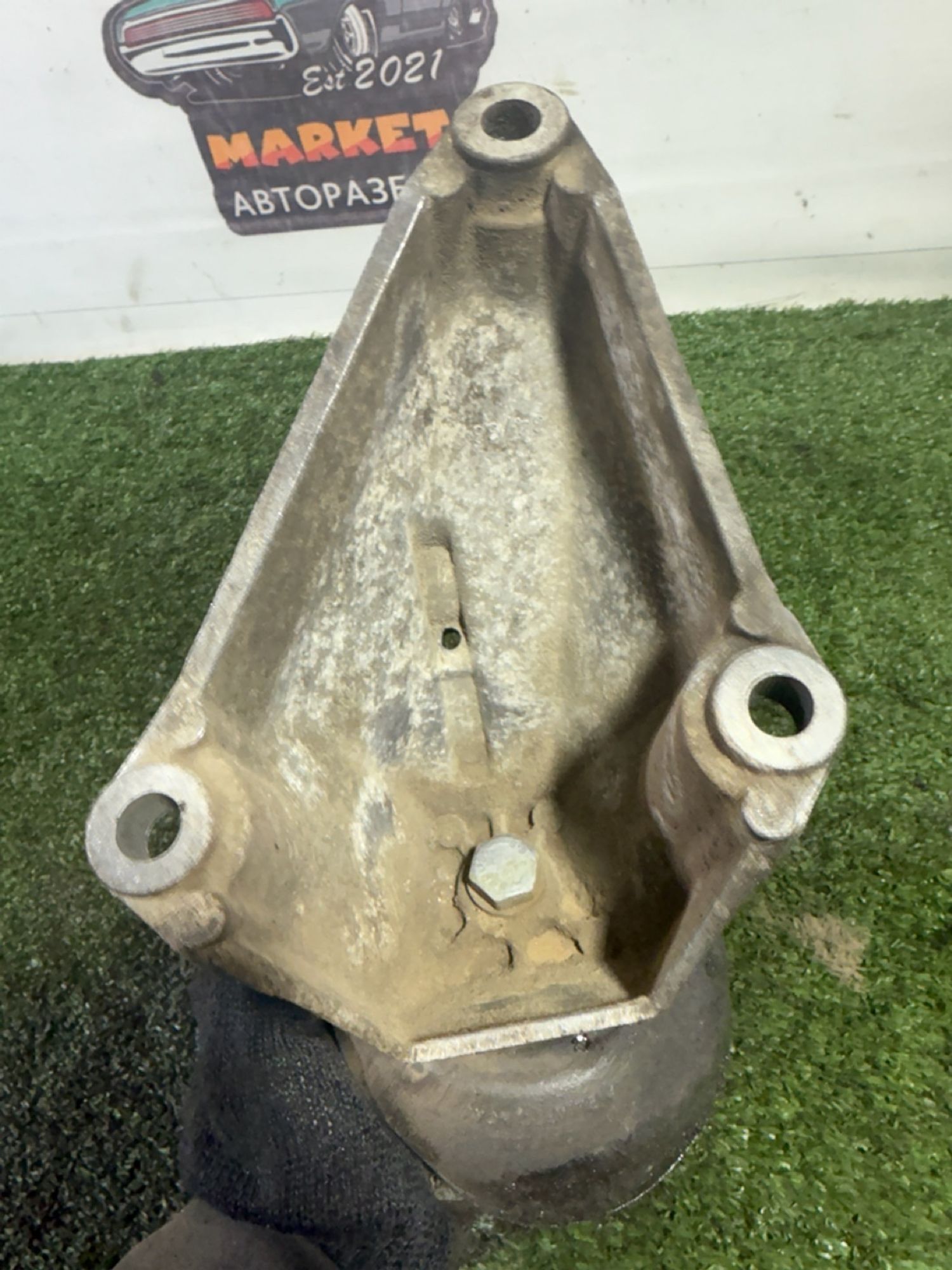 https://ycs.partsauto.market/partsauto-images/thmbs/userImages/7493bedda53ffbba18042670cc6fed05/part/5e7a8aac-e8f0-4c96-9b41-f75b958b1d18_1744722663188.jpg