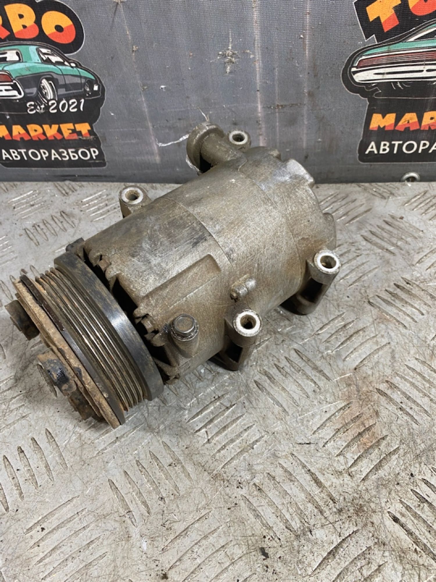 https://ycs.partsauto.market/partsauto-images/thmbs/userImages/7493bedda53ffbba18042670cc6fed05/part/60e78bb4-9afa-45f8-a3db-cce8fbf2383d_1720791119313.jpg