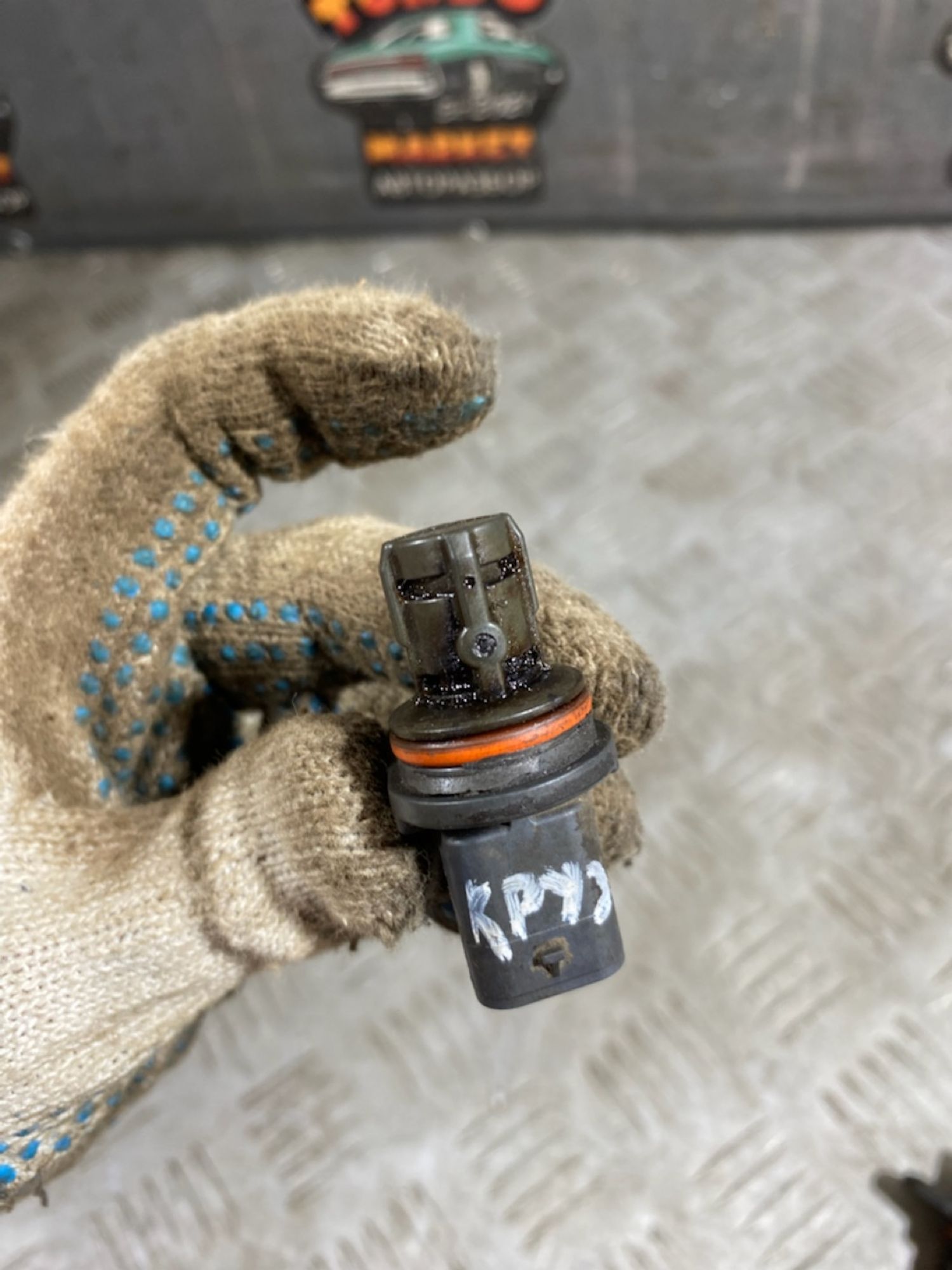 https://ycs.partsauto.market/partsauto-images/thmbs/userImages/7493bedda53ffbba18042670cc6fed05/part/613ffb62-20a4-4369-aea3-258e6a60f28d_1729175195244.jpg