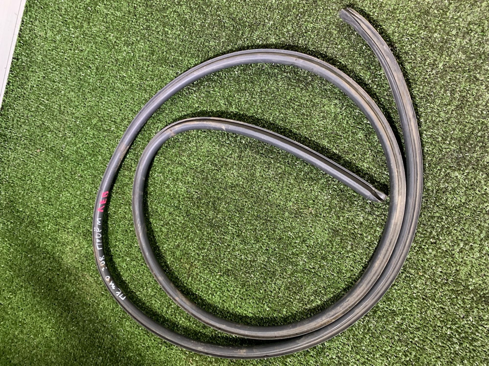 https://ycs.partsauto.market/partsauto-images/thmbs/userImages/7493bedda53ffbba18042670cc6fed05/part/6213c553-6371-4c4a-b3fd-fe4ea403bce9_1739519035225.jpg