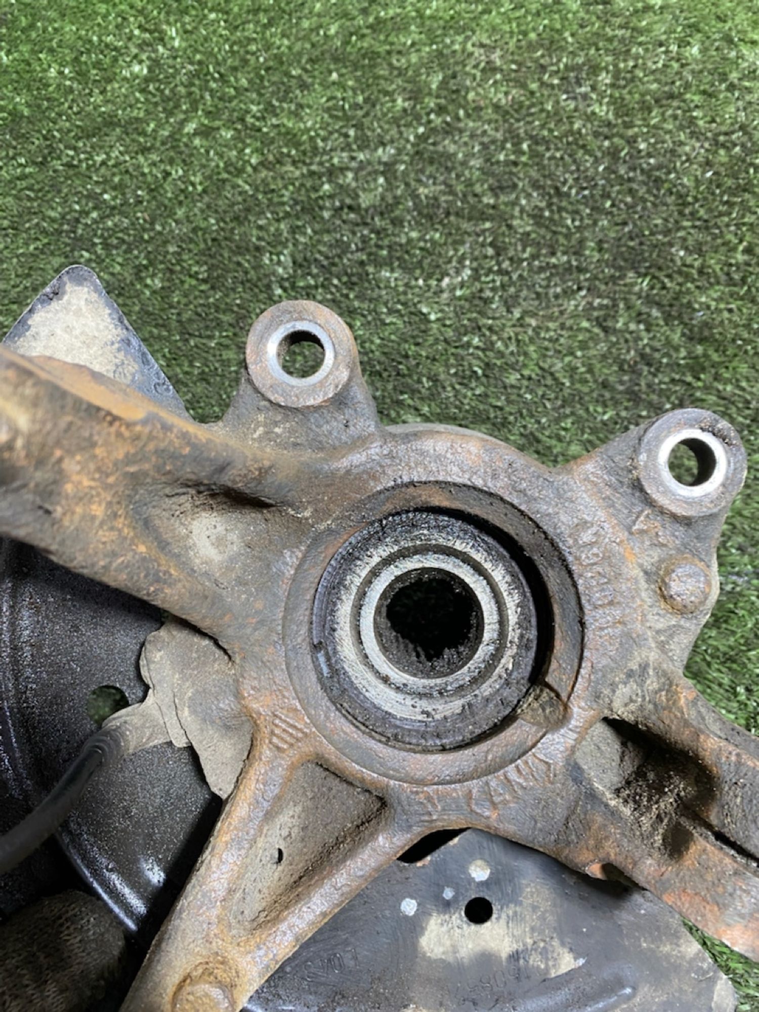 https://ycs.partsauto.market/partsauto-images/thmbs/userImages/7493bedda53ffbba18042670cc6fed05/part/62e2edb7-0ff6-473f-b4af-756ac75e73b8_1746453003815.jpg