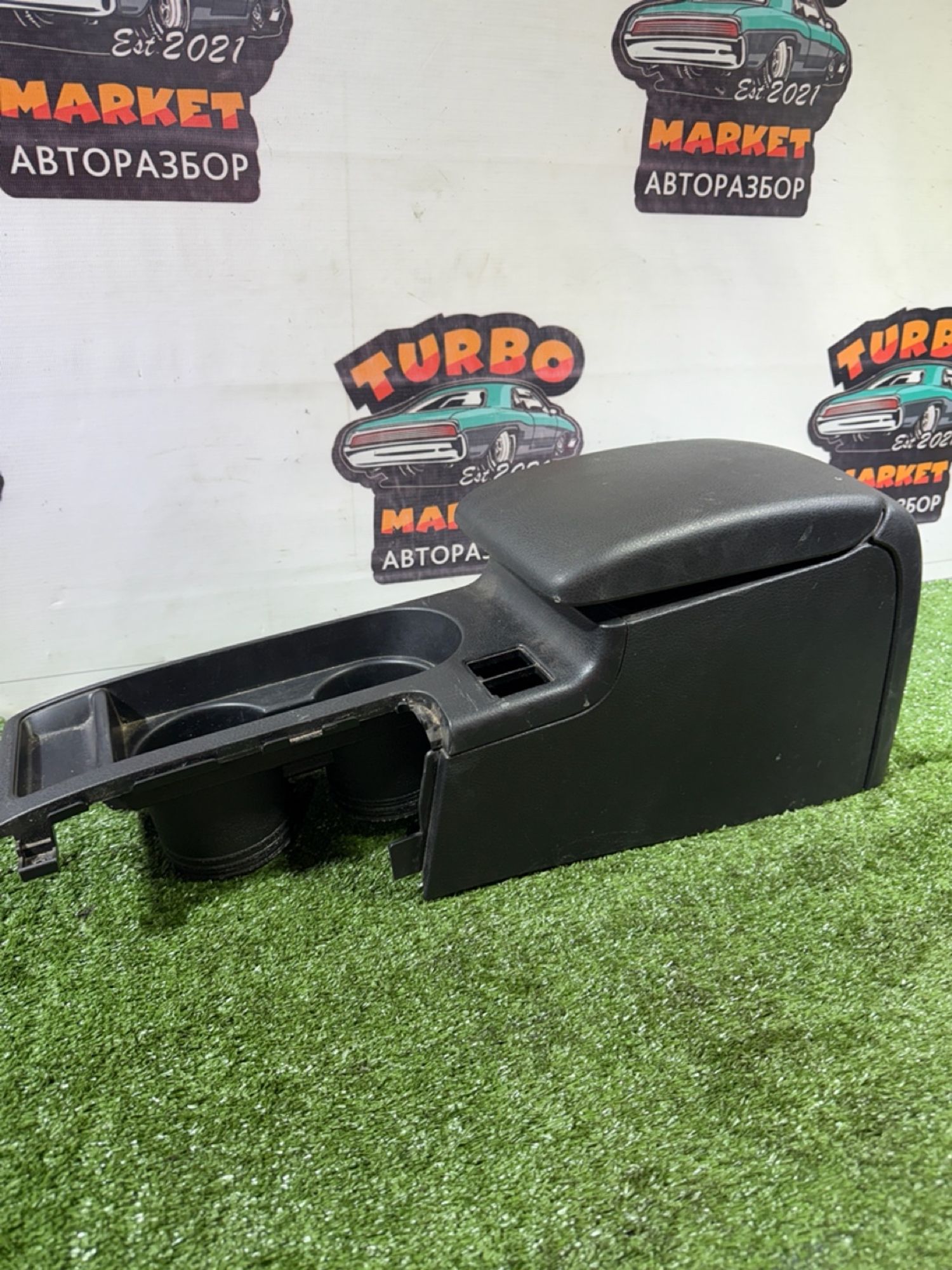 https://ycs.partsauto.market/partsauto-images/thmbs/userImages/7493bedda53ffbba18042670cc6fed05/part/652c8a2a-7782-4587-86dc-0e886a9fb87b_1740488375011.jpg