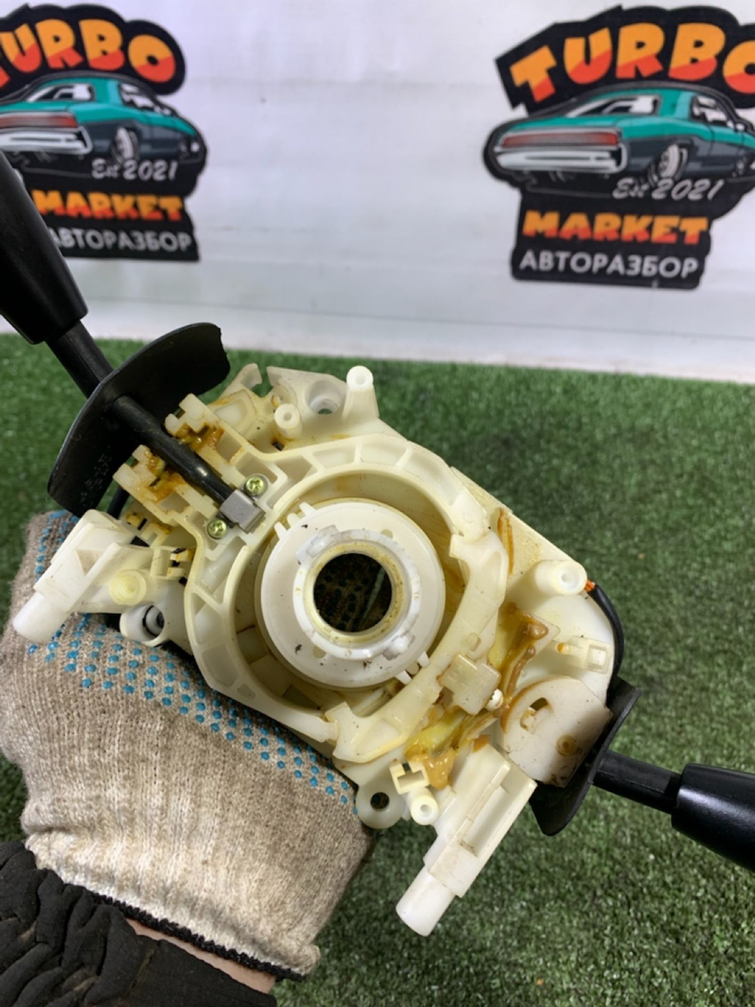 https://ycs.partsauto.market/partsauto-images/thmbs/userImages/7493bedda53ffbba18042670cc6fed05/part/65489ef6-a9cd-4a17-94fd-08f5352ff931_1734507815686.jpg
