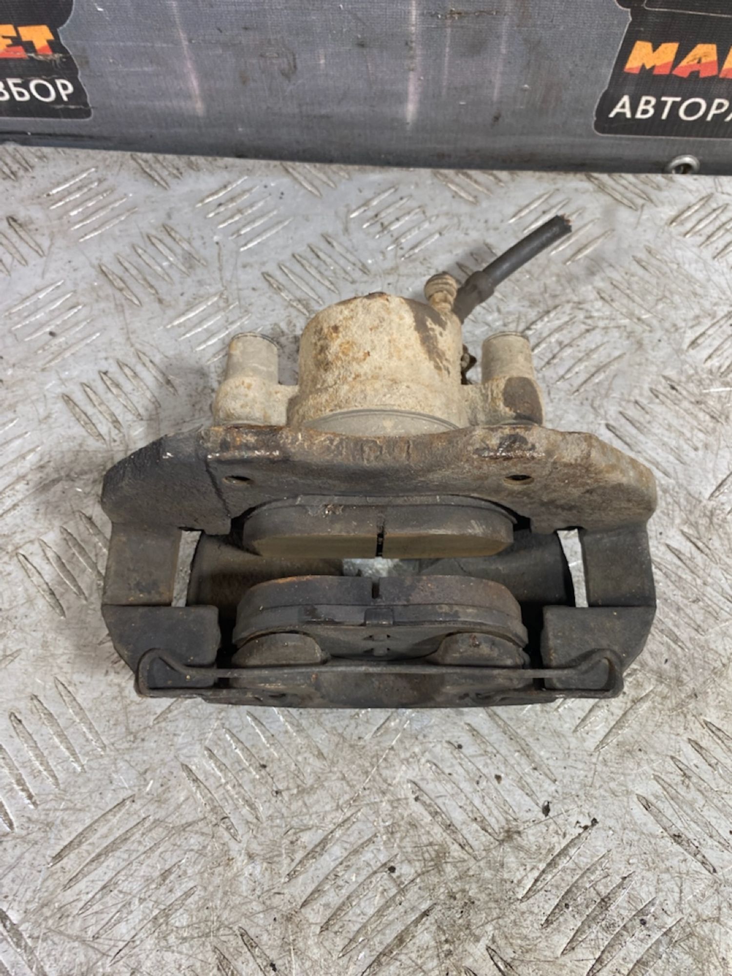 https://ycs.partsauto.market/partsauto-images/thmbs/userImages/7493bedda53ffbba18042670cc6fed05/part/6580163a-09d5-4691-b76b-4b08b700c659_1720791177066.jpg