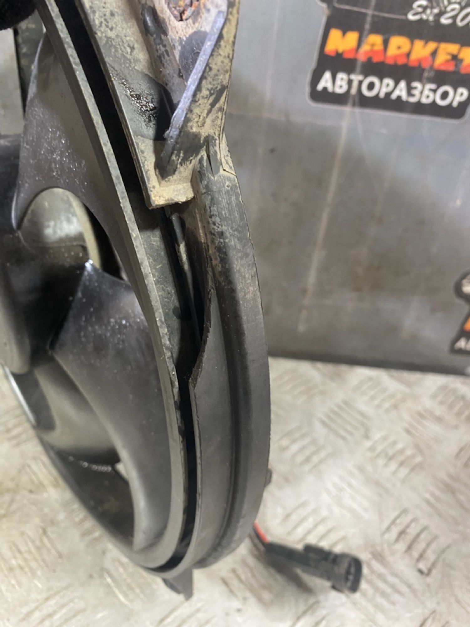 https://ycs.partsauto.market/partsauto-images/thmbs/userImages/7493bedda53ffbba18042670cc6fed05/part/684061e6-32cd-467a-b234-1ca9a09e5487_1721744636506.jpg
