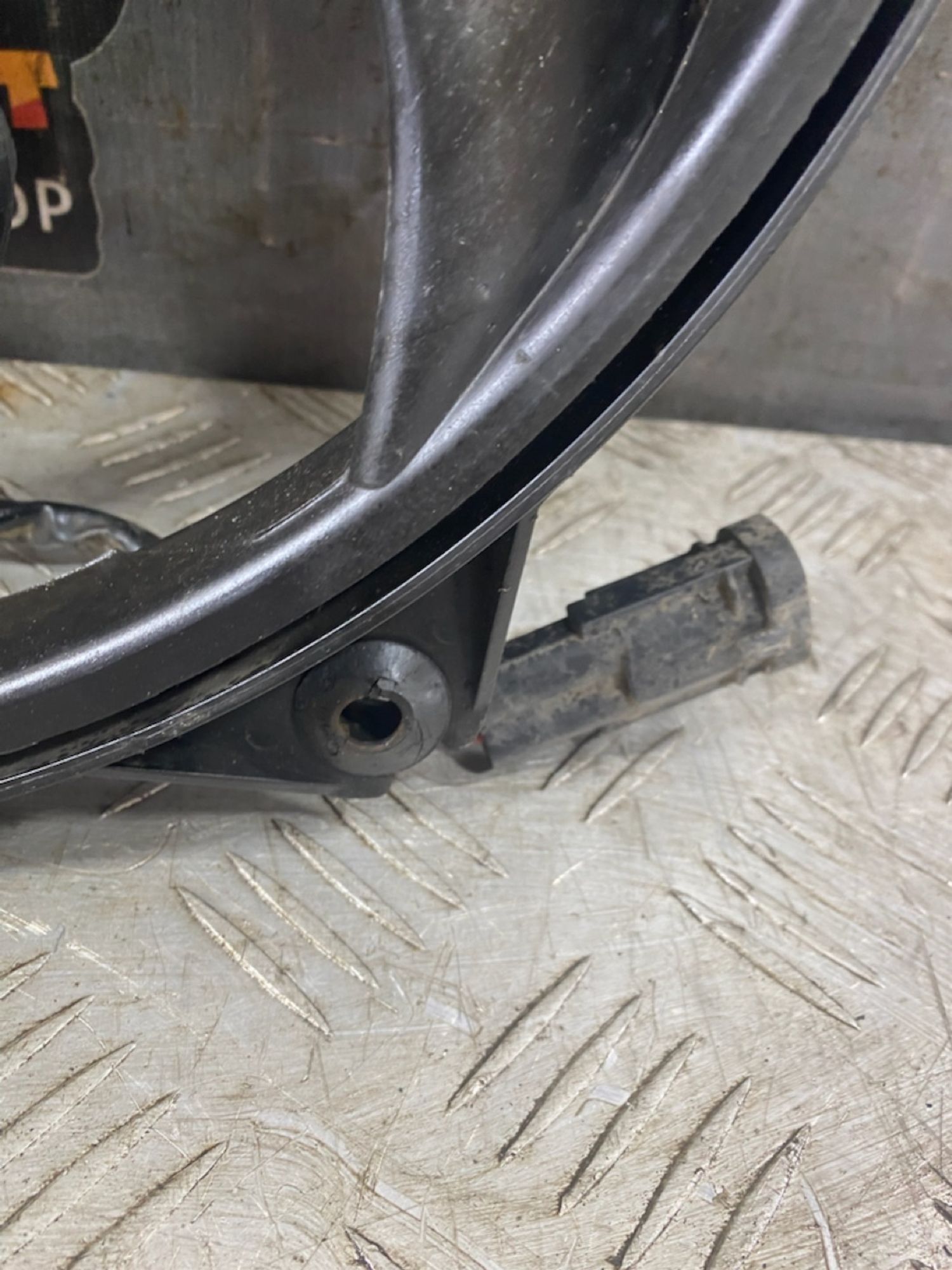 https://ycs.partsauto.market/partsauto-images/thmbs/userImages/7493bedda53ffbba18042670cc6fed05/part/6911b96b-c9a0-42af-a6c2-7602fa379f47_1721744630820.jpg