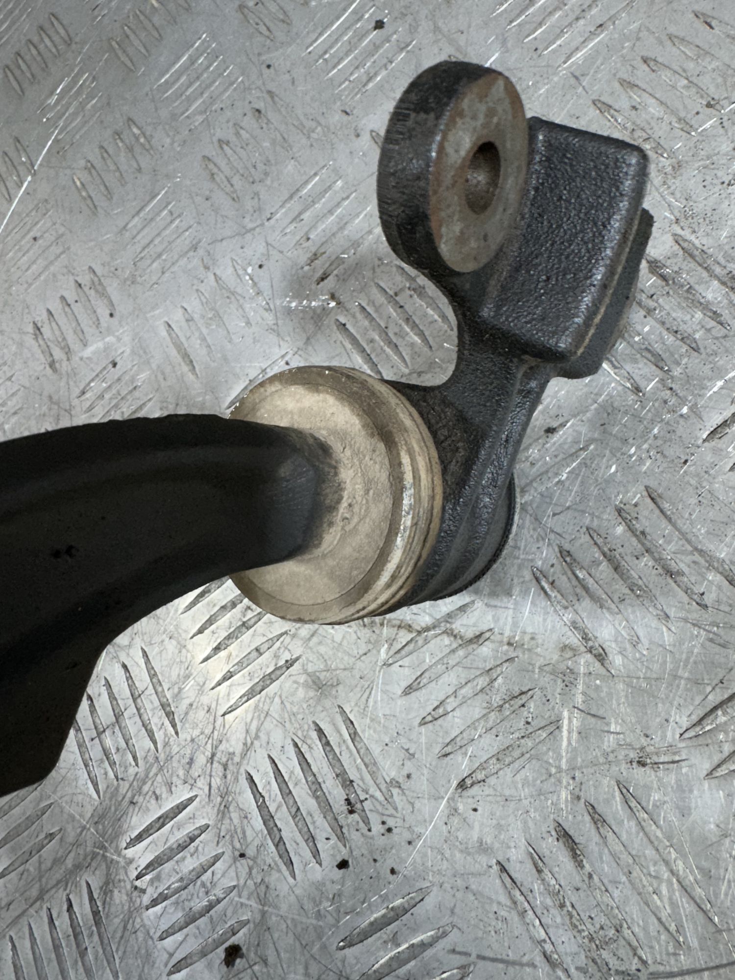 https://ycs.partsauto.market/partsauto-images/thmbs/userImages/7493bedda53ffbba18042670cc6fed05/part/69561552-c596-440c-8064-fb4f17e49e19_1718197515122.jpg