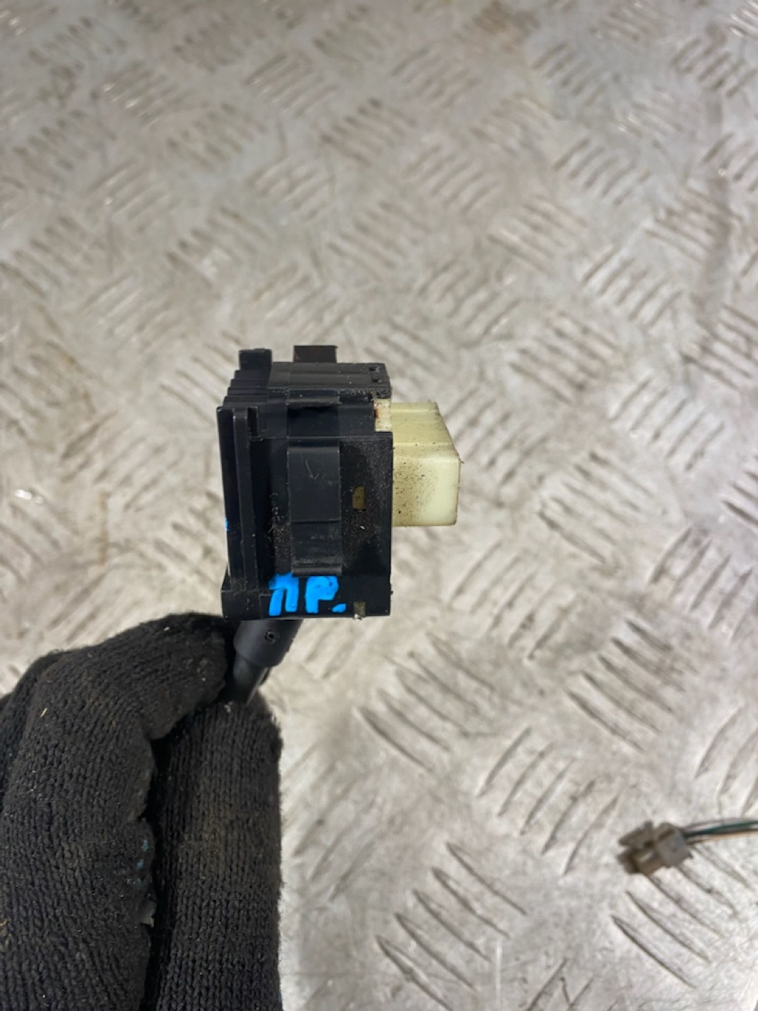 https://ycs.partsauto.market/partsauto-images/thmbs/userImages/7493bedda53ffbba18042670cc6fed05/part/69f62e8f-f709-4173-bd22-c41a4b3075e1_1721663925801.jpg