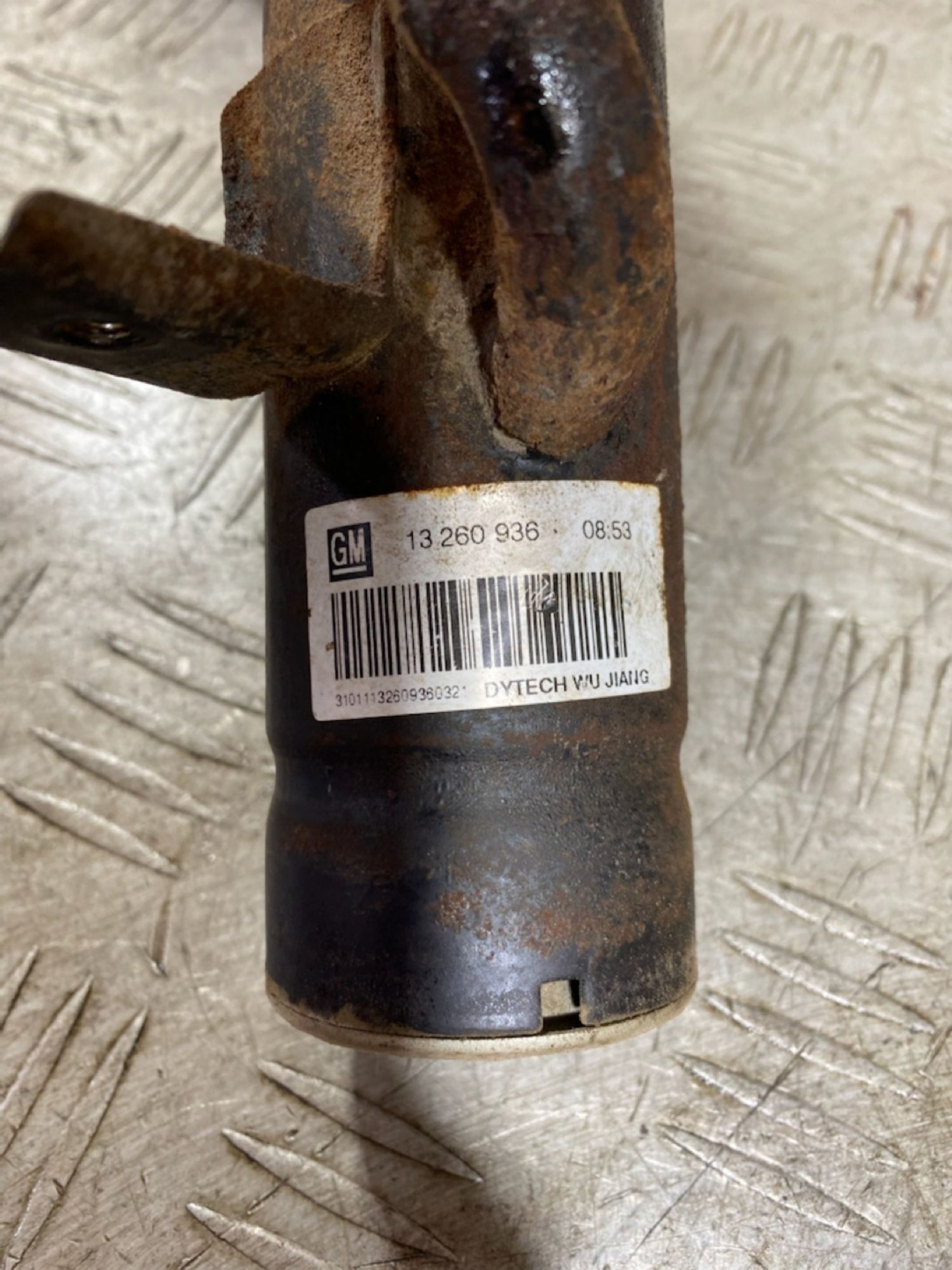https://ycs.partsauto.market/partsauto-images/thmbs/userImages/7493bedda53ffbba18042670cc6fed05/part/6a4e7af5-9a8a-4e00-a35c-394035527376_1729002514401.jpg