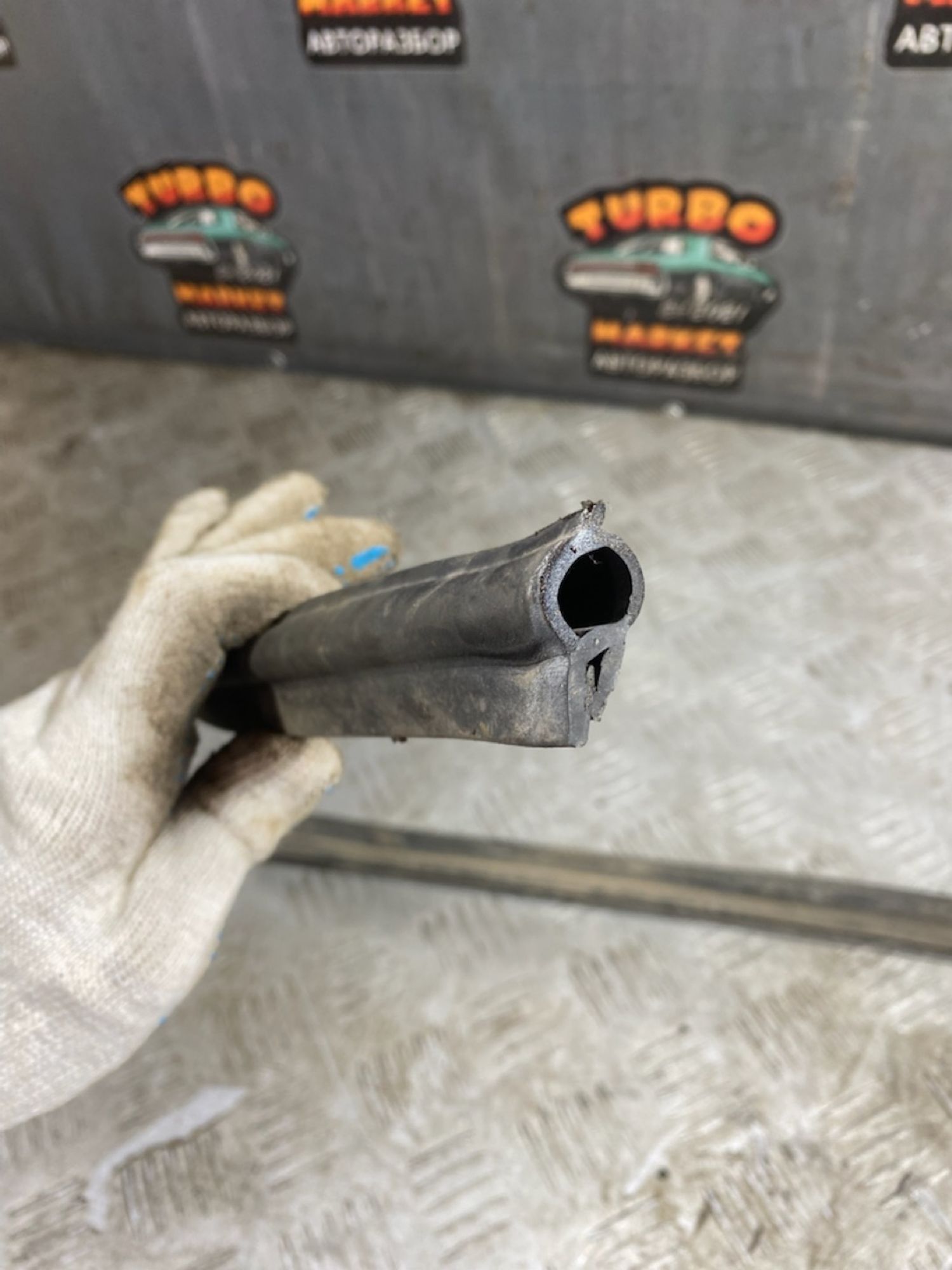 https://ycs.partsauto.market/partsauto-images/thmbs/userImages/7493bedda53ffbba18042670cc6fed05/part/6bbcdbe4-5371-49fa-864e-7d21e0d08f66_1729259661249.jpg