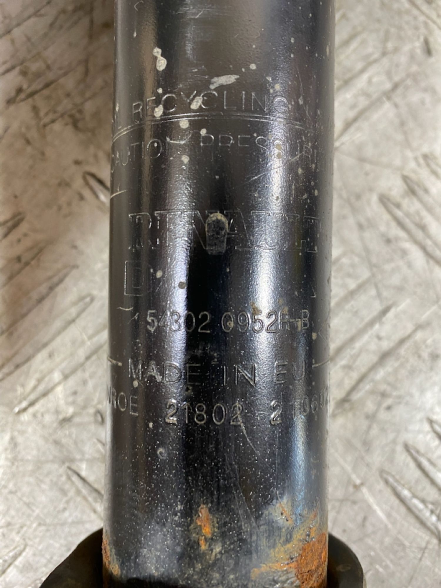 https://ycs.partsauto.market/partsauto-images/thmbs/userImages/7493bedda53ffbba18042670cc6fed05/part/6db46f4a-c5aa-4c18-8adf-acfe976778f5_1725966530601.jpg