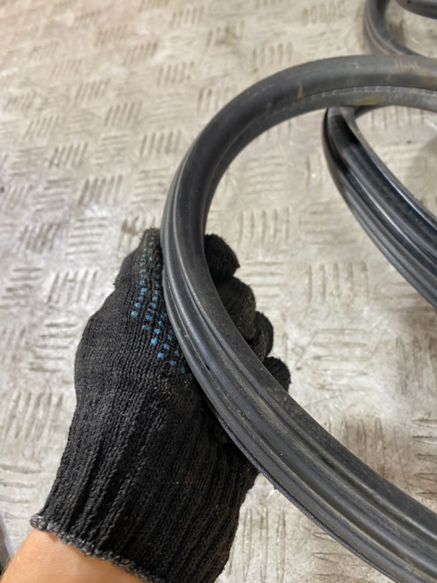 https://ycs.partsauto.market/partsauto-images/thmbs/userImages/7493bedda53ffbba18042670cc6fed05/part/6efe5089-26e8-4bec-b689-2863a6f28782_1723559942597.jpg