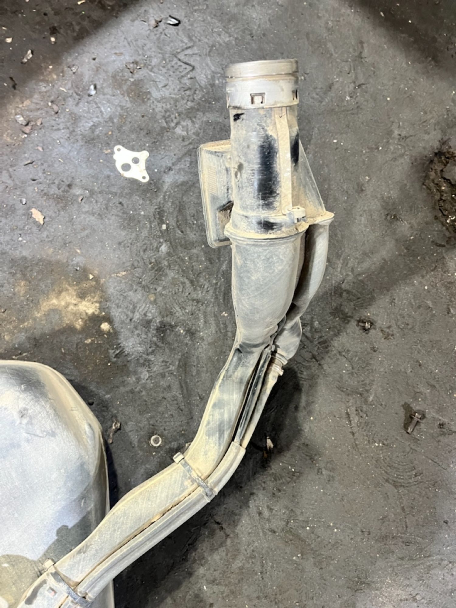 https://ycs.partsauto.market/partsauto-images/thmbs/userImages/7493bedda53ffbba18042670cc6fed05/part/6f2e0e1b-db72-4a52-8d27-ee1d6ef9f6ab_1729856028291.jpg