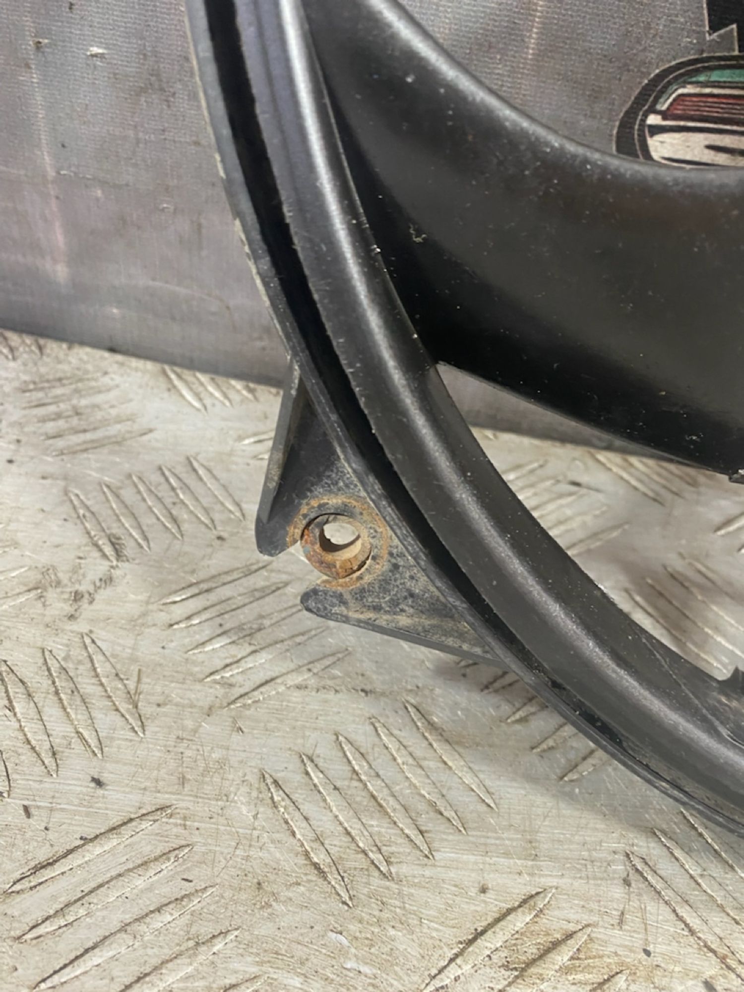 https://ycs.partsauto.market/partsauto-images/thmbs/userImages/7493bedda53ffbba18042670cc6fed05/part/6fa598b8-d0c1-4c0c-8d9e-a5f0a4ff0ca3_1721744628467.jpg