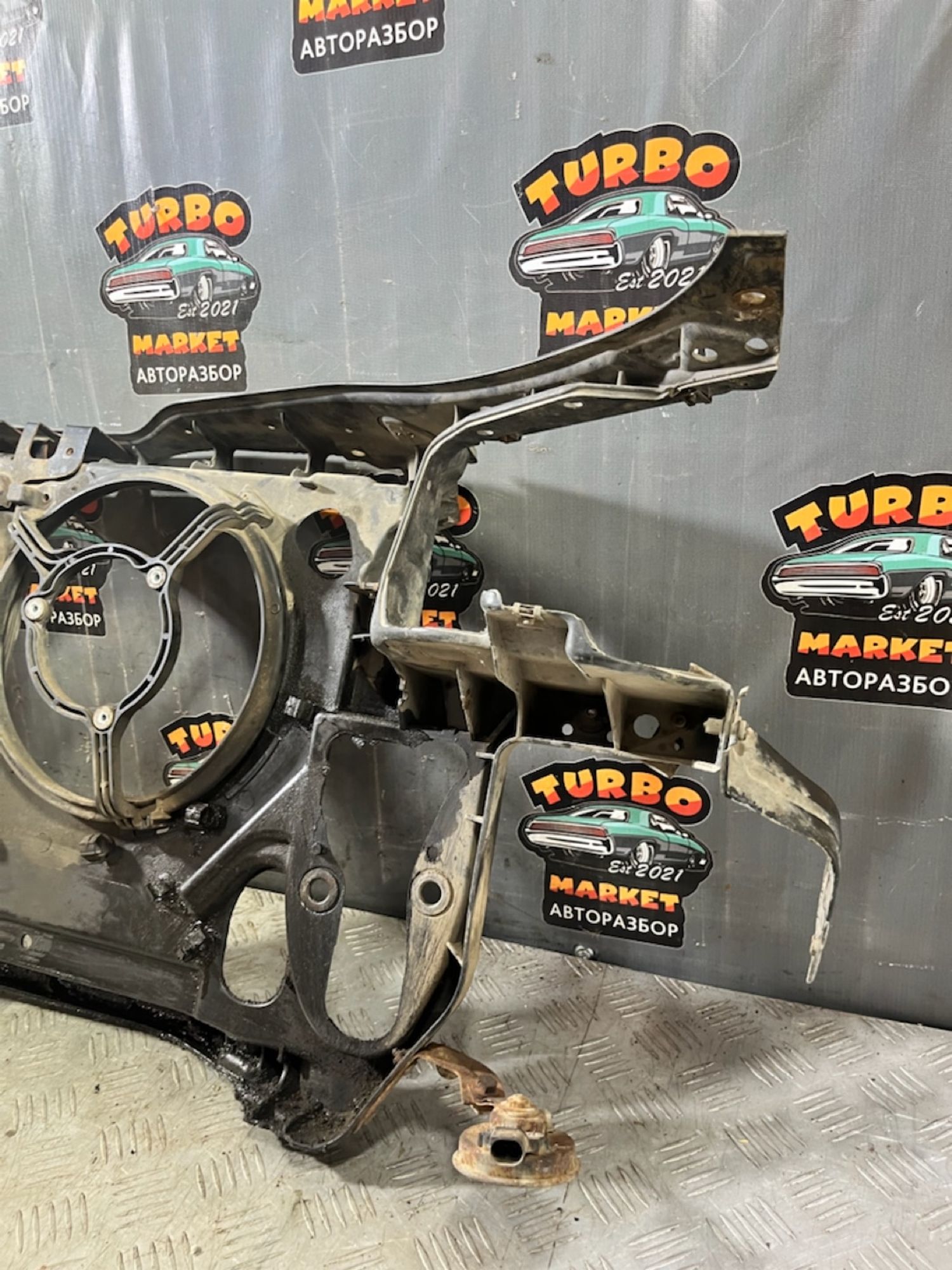 https://ycs.partsauto.market/partsauto-images/thmbs/userImages/7493bedda53ffbba18042670cc6fed05/part/703fb324-66b2-46fb-88eb-ba28d55bdd01_1721319356762.jpg