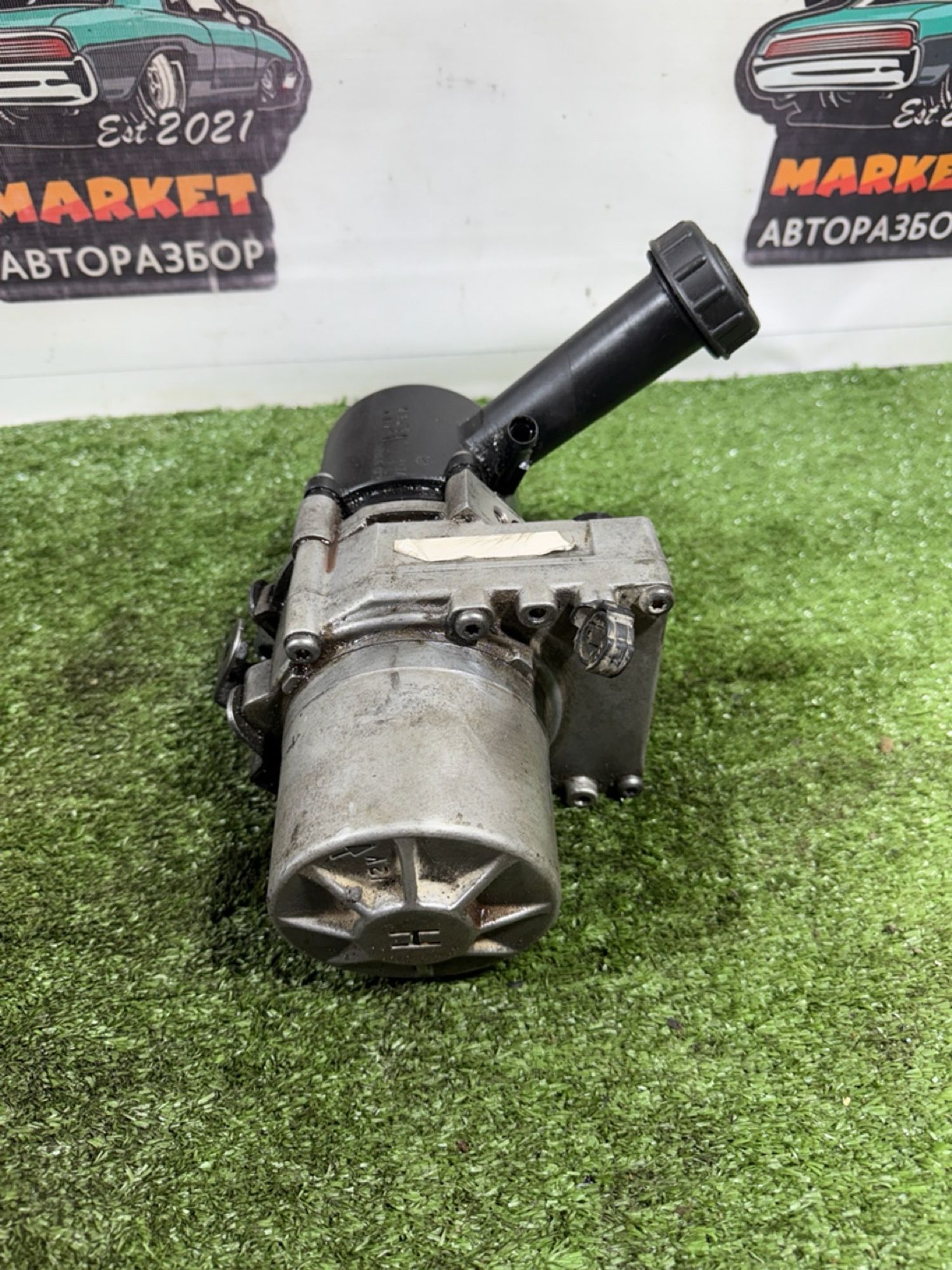 https://ycs.partsauto.market/partsauto-images/thmbs/userImages/7493bedda53ffbba18042670cc6fed05/part/73335142-17b1-4c45-b8c8-5f2047203806_1741955144235.jpg