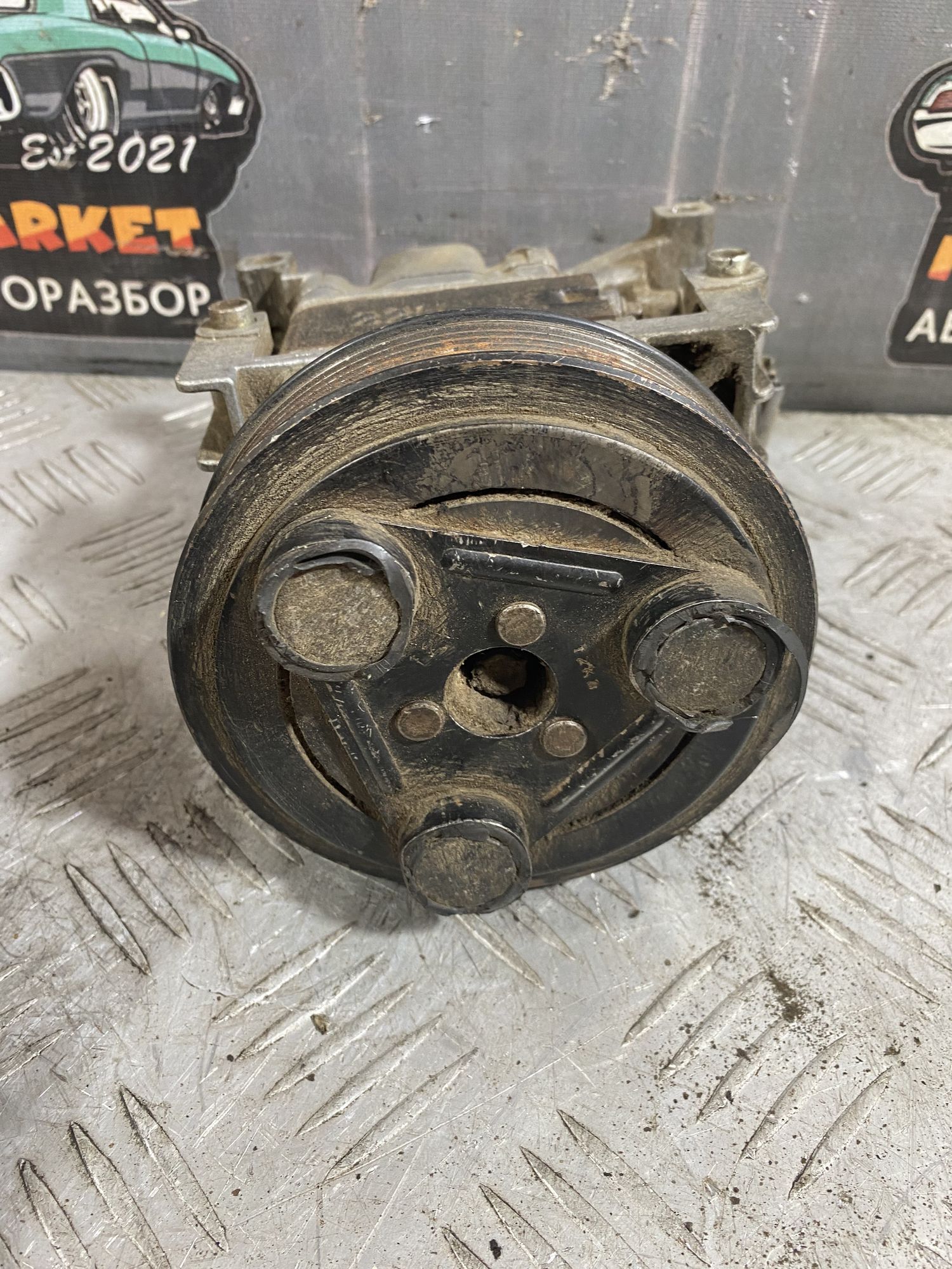 https://ycs.partsauto.market/partsauto-images/thmbs/userImages/7493bedda53ffbba18042670cc6fed05/part/736f9179-23c6-4652-9648-c88135483811_1720181707144.jpg