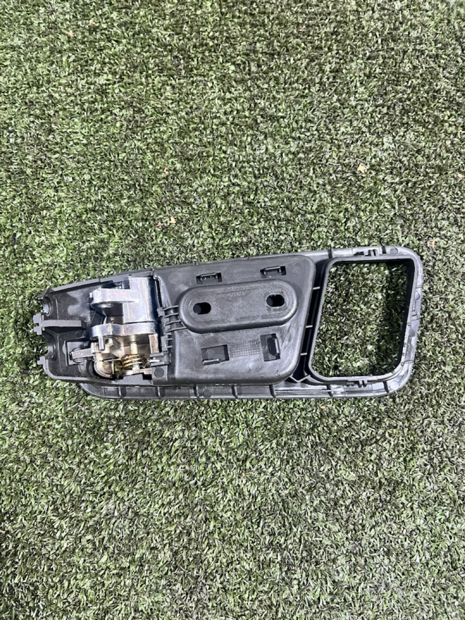 https://ycs.partsauto.market/partsauto-images/thmbs/userImages/7493bedda53ffbba18042670cc6fed05/part/73954242-b935-4879-86be-77f173edb7c2_1731590115953.jpg