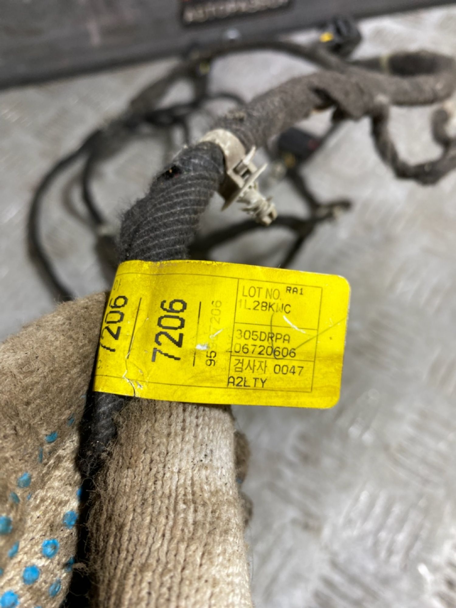 https://ycs.partsauto.market/partsauto-images/thmbs/userImages/7493bedda53ffbba18042670cc6fed05/part/73a6cc3e-31b1-4d55-9856-9ef3612f9a49_1729175609508.jpg