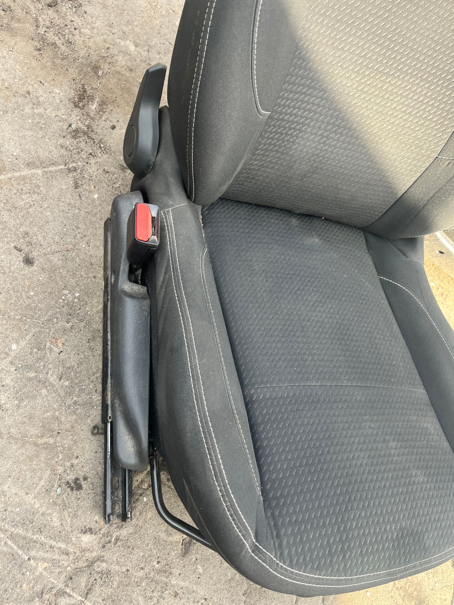 https://ycs.partsauto.market/partsauto-images/thmbs/userImages/7493bedda53ffbba18042670cc6fed05/part/742e9068-0396-48b3-a6b8-501cdaf0ed1e_1719500824855.jpg