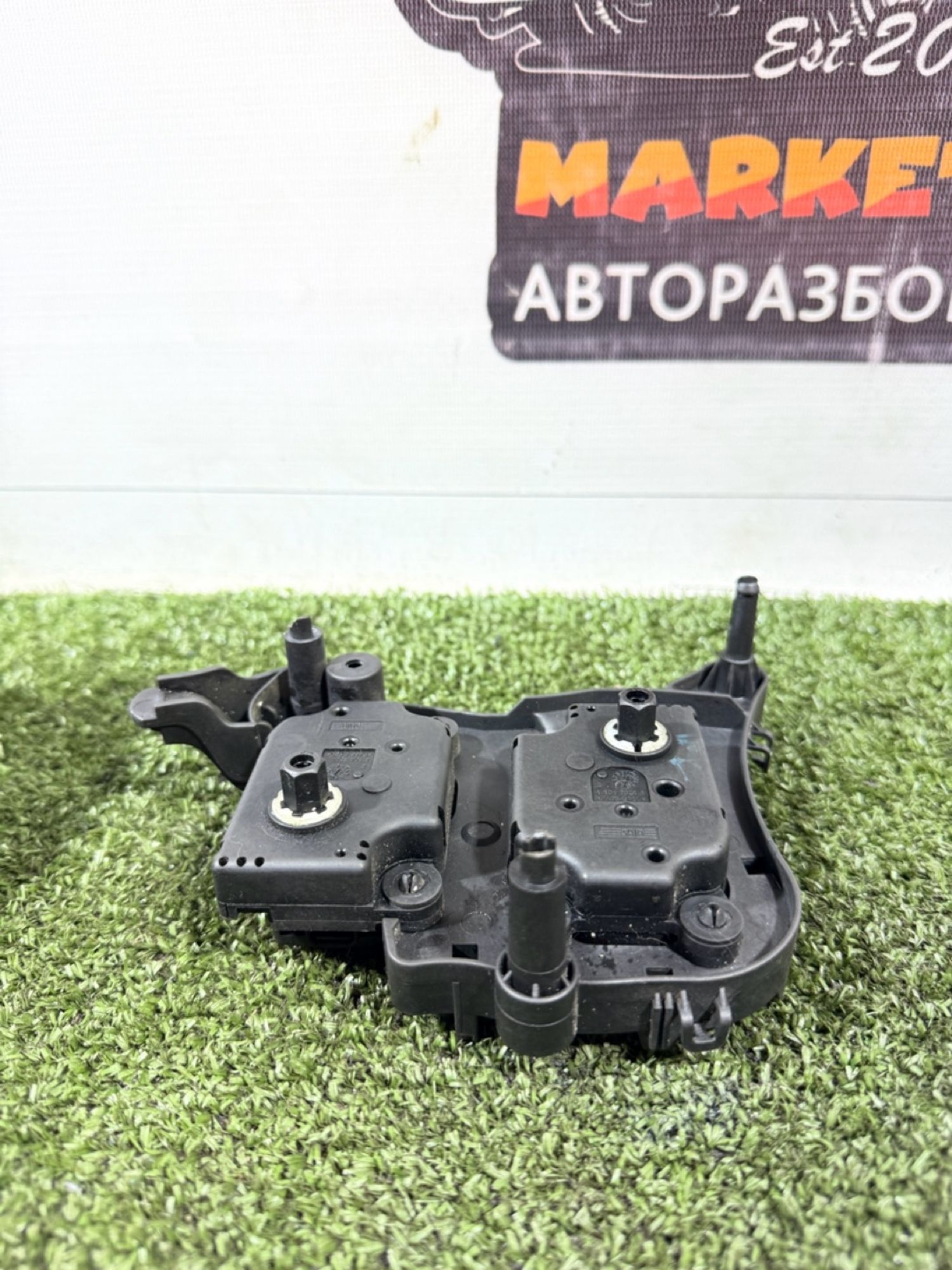 https://ycs.partsauto.market/partsauto-images/thmbs/userImages/7493bedda53ffbba18042670cc6fed05/part/7470dde1-c745-4cba-8d08-a2e9c223952e_1737638065426.jpg