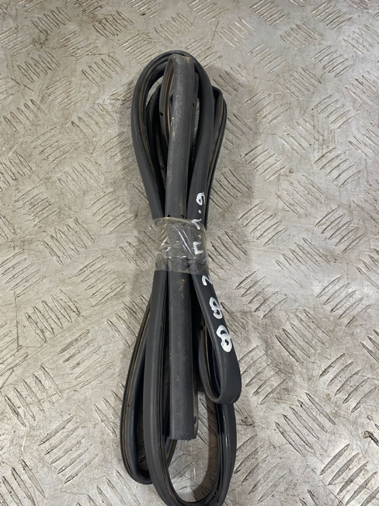 https://ycs.partsauto.market/partsauto-images/thmbs/userImages/7493bedda53ffbba18042670cc6fed05/part/7579b9d2-6a1b-4be9-bdf2-79e3cb6dc32d_1721224638519.jpg