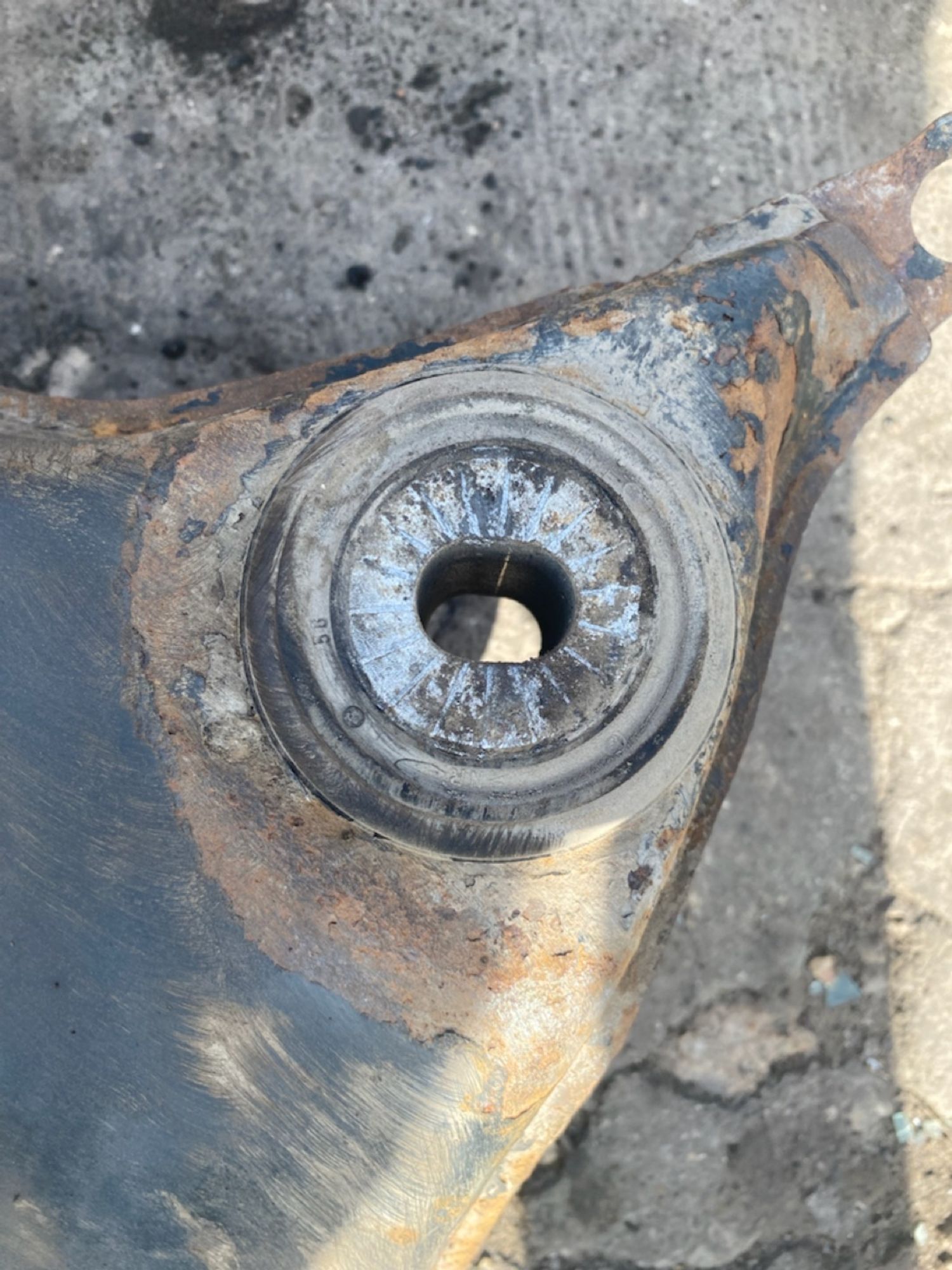 https://ycs.partsauto.market/partsauto-images/thmbs/userImages/7493bedda53ffbba18042670cc6fed05/part/78ca632c-39cf-455f-bb96-6a37b4f85a29_1721470072163.jpg