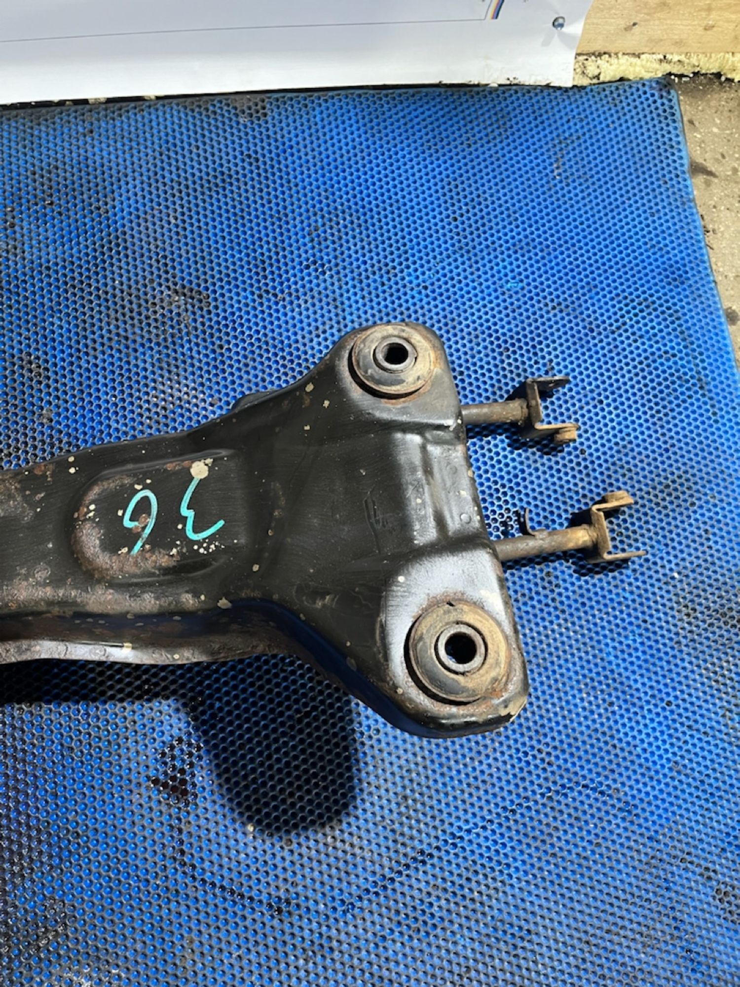 https://ycs.partsauto.market/partsauto-images/thmbs/userImages/7493bedda53ffbba18042670cc6fed05/part/79c34f8f-b961-48d6-8788-889dd321b4a3_1732003395011.jpg