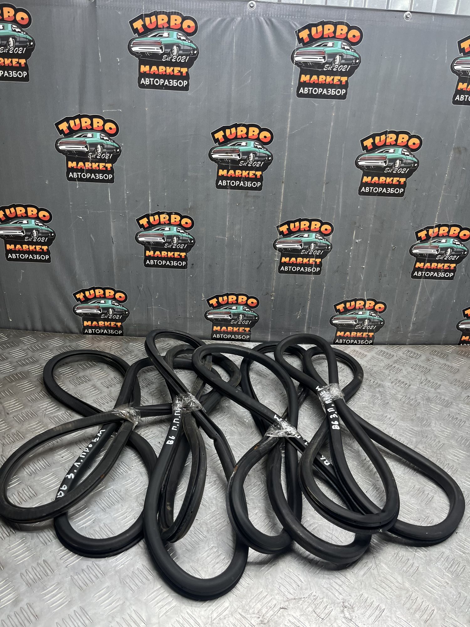 https://ycs.partsauto.market/partsauto-images/thmbs/userImages/7493bedda53ffbba18042670cc6fed05/part/7a955d64-d70f-42bc-b3ca-cbce1c1a768b_1718106026665.jpg