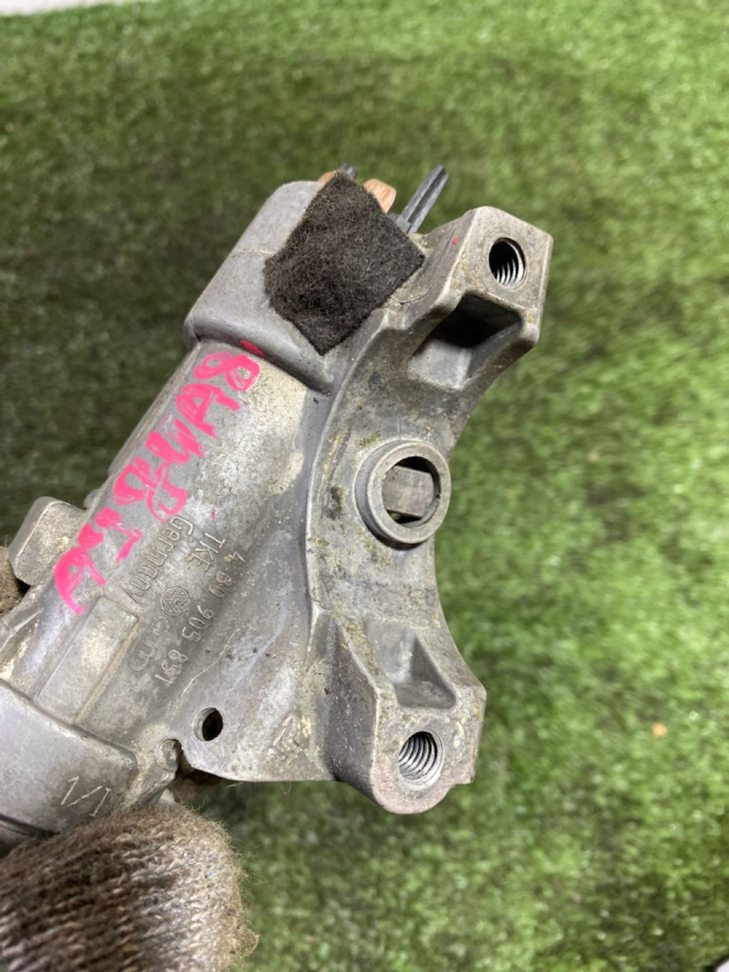 https://ycs.partsauto.market/partsauto-images/thmbs/userImages/7493bedda53ffbba18042670cc6fed05/part/7bd1d912-eb87-4a45-95c0-946f108402ec_1745316535708.jpg