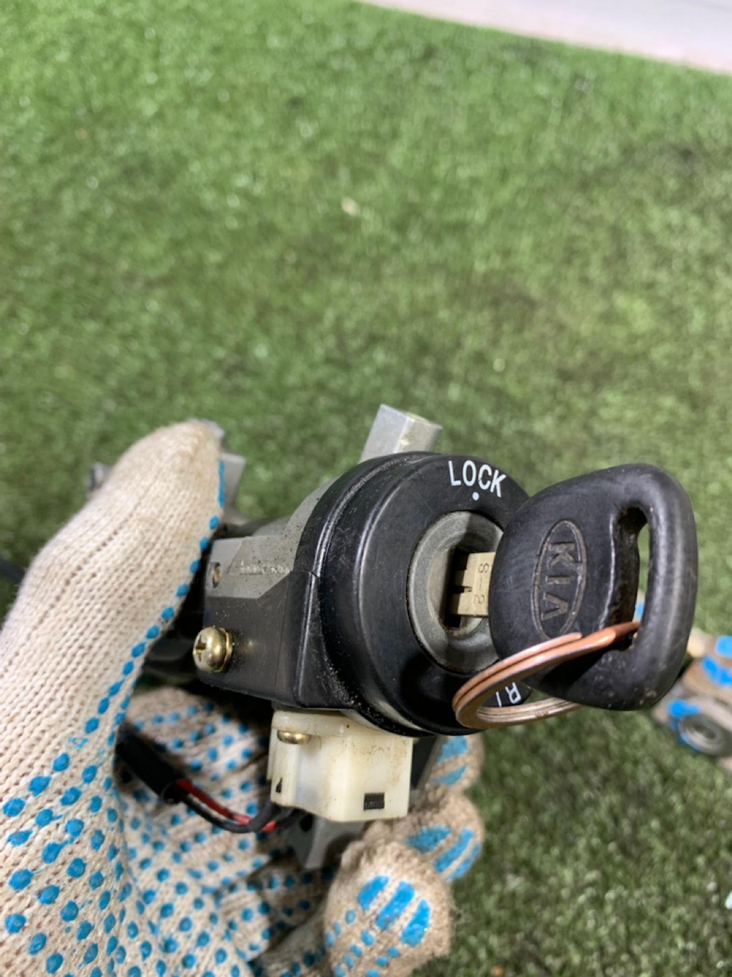 https://ycs.partsauto.market/partsauto-images/thmbs/userImages/7493bedda53ffbba18042670cc6fed05/part/7bf83b3d-fa79-4d15-bbc9-60d8ec2dad37_1734507688295.jpg