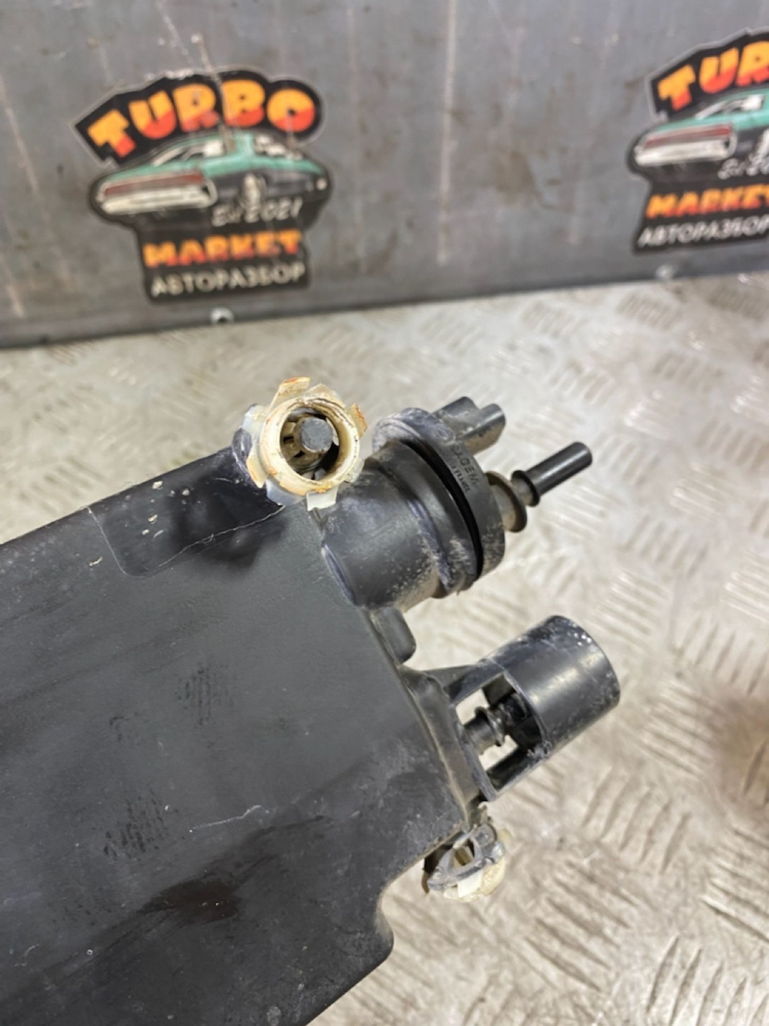 https://ycs.partsauto.market/partsauto-images/thmbs/userImages/7493bedda53ffbba18042670cc6fed05/part/7d4b3fc7-17b9-41b9-b883-ca3a33afdc49_1723219473722.jpg
