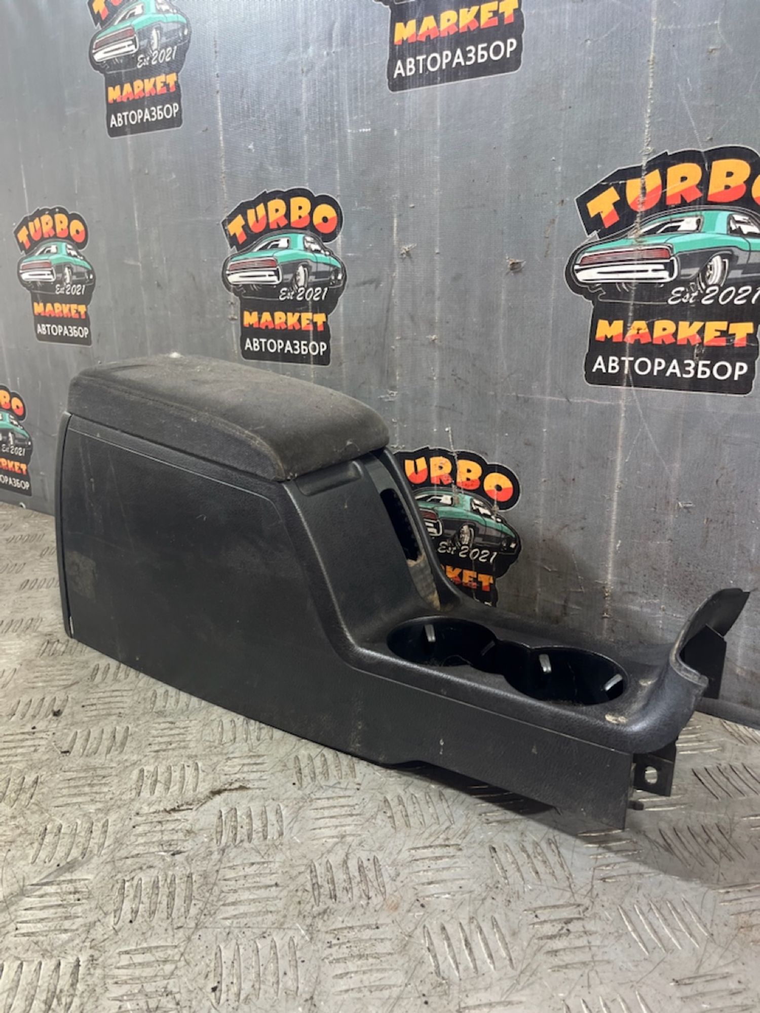https://ycs.partsauto.market/partsauto-images/thmbs/userImages/7493bedda53ffbba18042670cc6fed05/part/7d95200d-8baa-4695-9b6d-d75c004622e8_1721324112538.jpg
