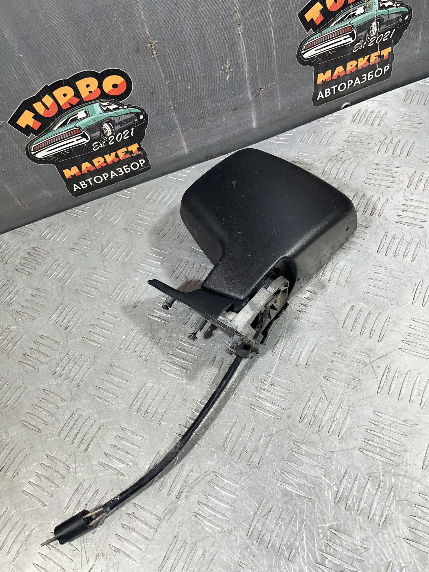 https://ycs.partsauto.market/partsauto-images/thmbs/userImages/7493bedda53ffbba18042670cc6fed05/part/7f464d94-5f0a-425a-8244-8bf9a45faa32_1718110060541.jpg