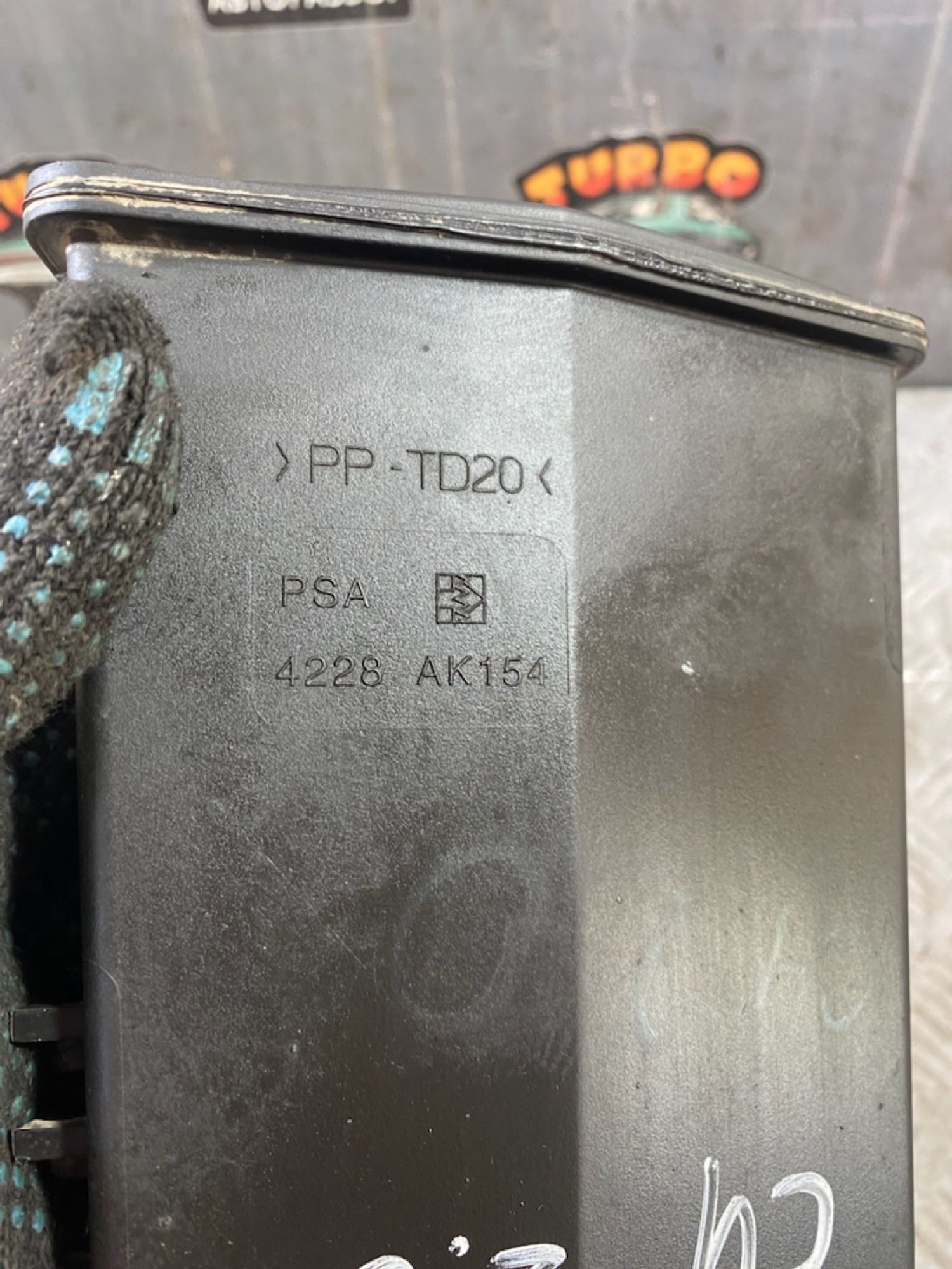 https://ycs.partsauto.market/partsauto-images/thmbs/userImages/7493bedda53ffbba18042670cc6fed05/part/800967d6-cb67-4c48-877f-dc68d378c432_1723219478254.jpg