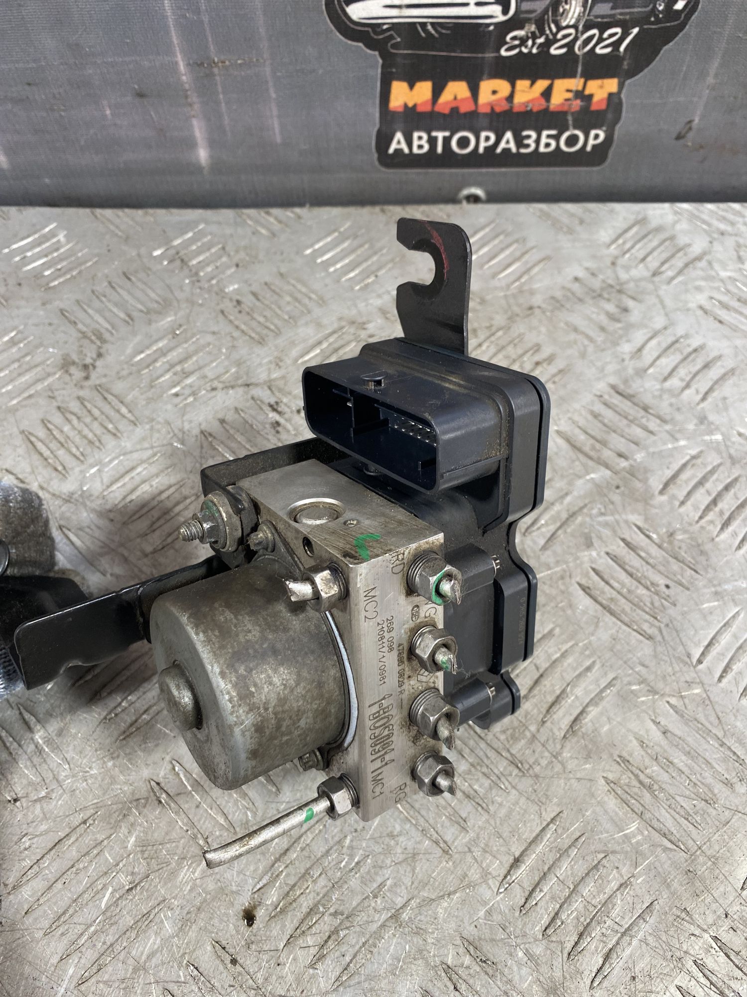https://ycs.partsauto.market/partsauto-images/thmbs/userImages/7493bedda53ffbba18042670cc6fed05/part/811a1a60-dbfd-4944-9adb-6cf6c92f32a4_1718716634780.jpg