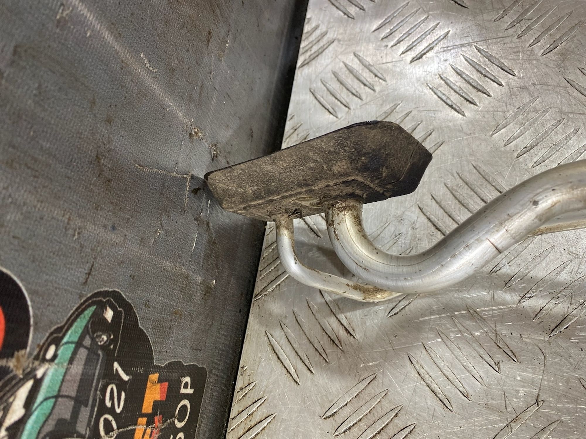 https://ycs.partsauto.market/partsauto-images/thmbs/userImages/7493bedda53ffbba18042670cc6fed05/part/828a6cf0-a1f9-4dd4-8168-cfb233879509_1721826218486.jpg