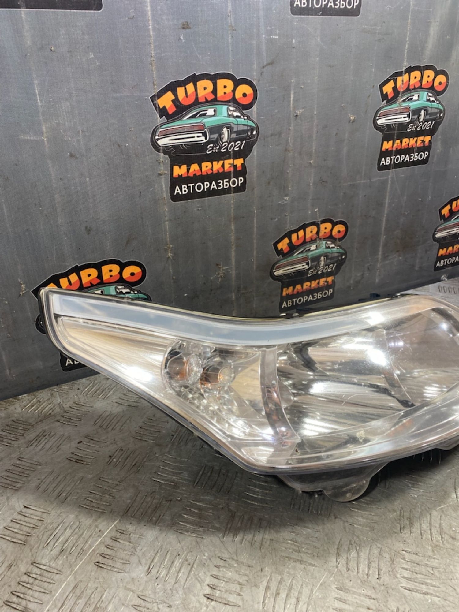 https://ycs.partsauto.market/partsauto-images/thmbs/userImages/7493bedda53ffbba18042670cc6fed05/part/82e59eb7-f469-46ad-8554-651e418472ce_1721830020181.jpg