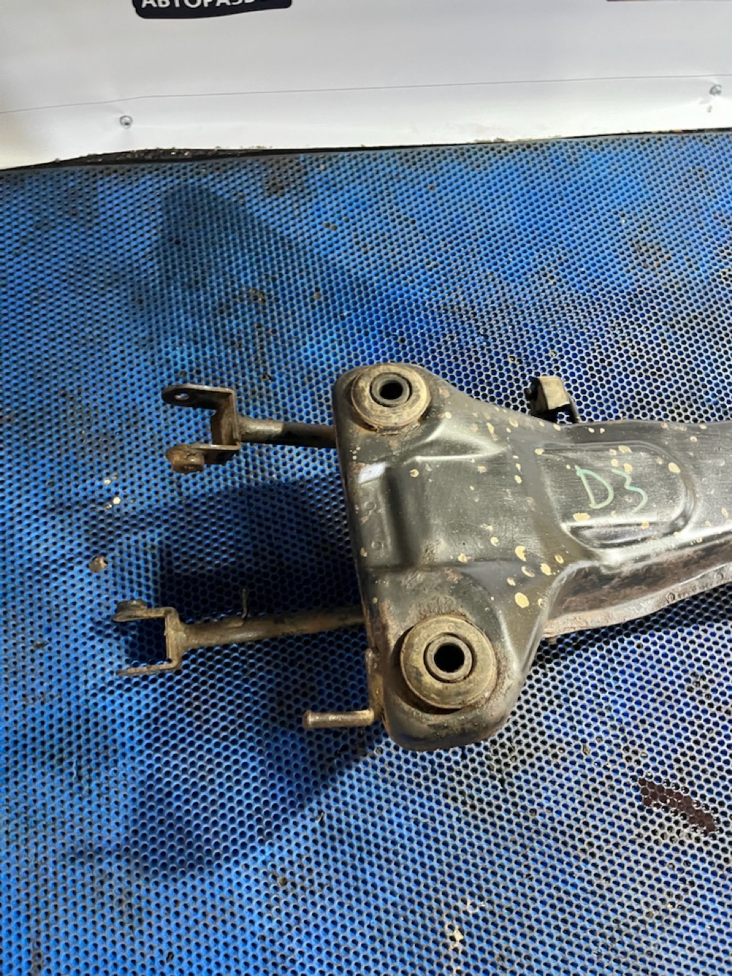 https://ycs.partsauto.market/partsauto-images/thmbs/userImages/7493bedda53ffbba18042670cc6fed05/part/83ef4596-dcca-4078-bc0a-6d89d66436ed_1731999636184.jpg