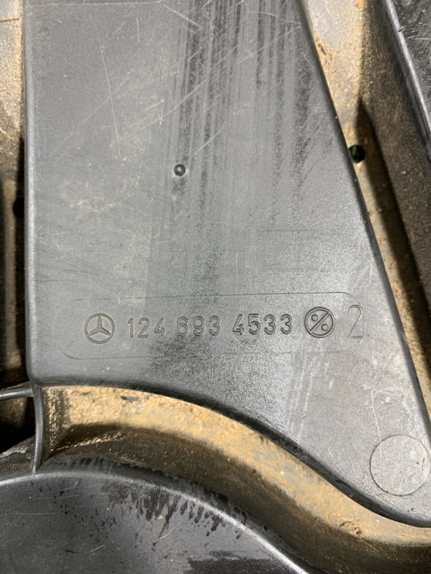 https://ycs.partsauto.market/partsauto-images/thmbs/userImages/7493bedda53ffbba18042670cc6fed05/part/8468a106-0318-431a-86cc-eec38a0b09e0_1735219283153.jpg